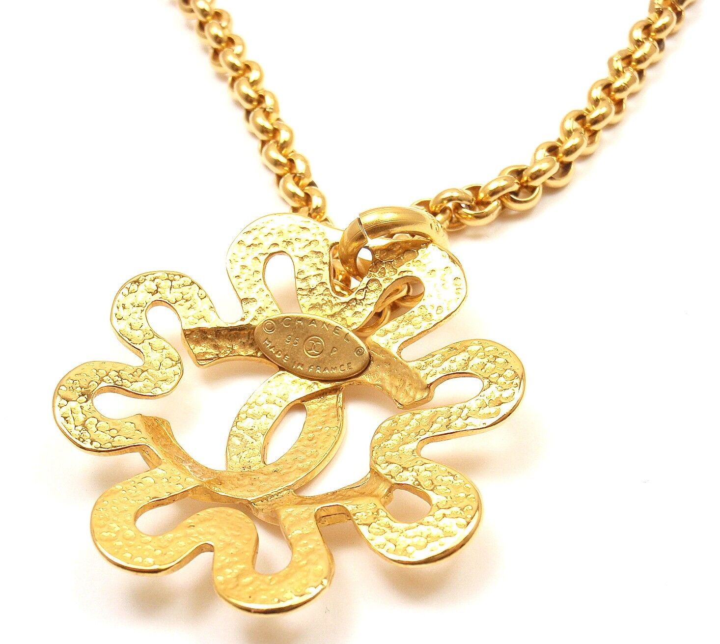 Authentic Chanel Vintage Gold Tone Logo CC Daisy Necklace - Elegant & Timeless Jewelry for Women, Perfect for Parties, Weddings & Special Occasions