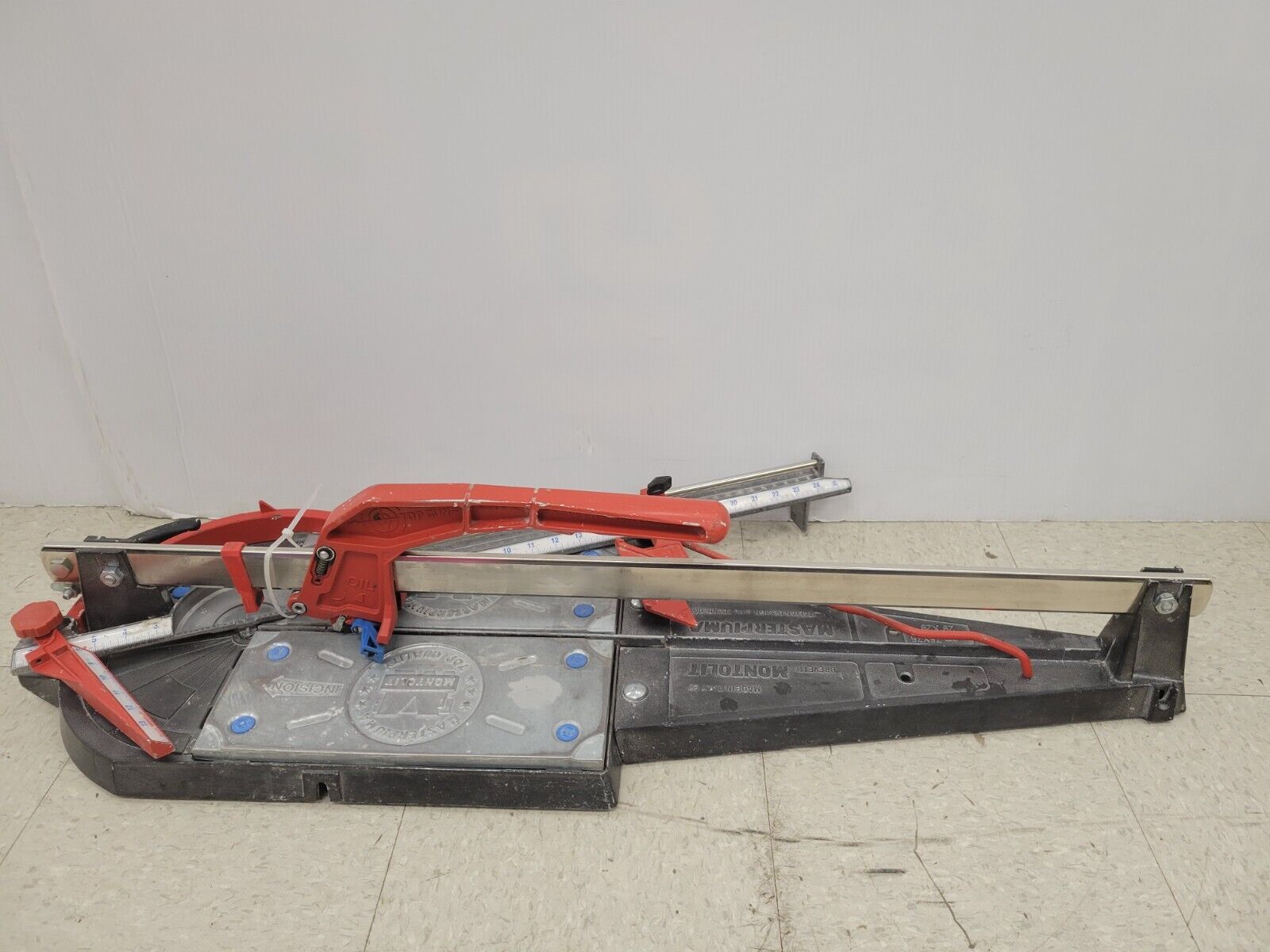 Montolit 2929 Professional Tile Cutter - Heavy Duty Ceramic & Porcelain Tile Cutting Tool for Home Renovation and DIY Projects - Perfect for Bathroom, Kitchen Flooring and Backsplash Installation