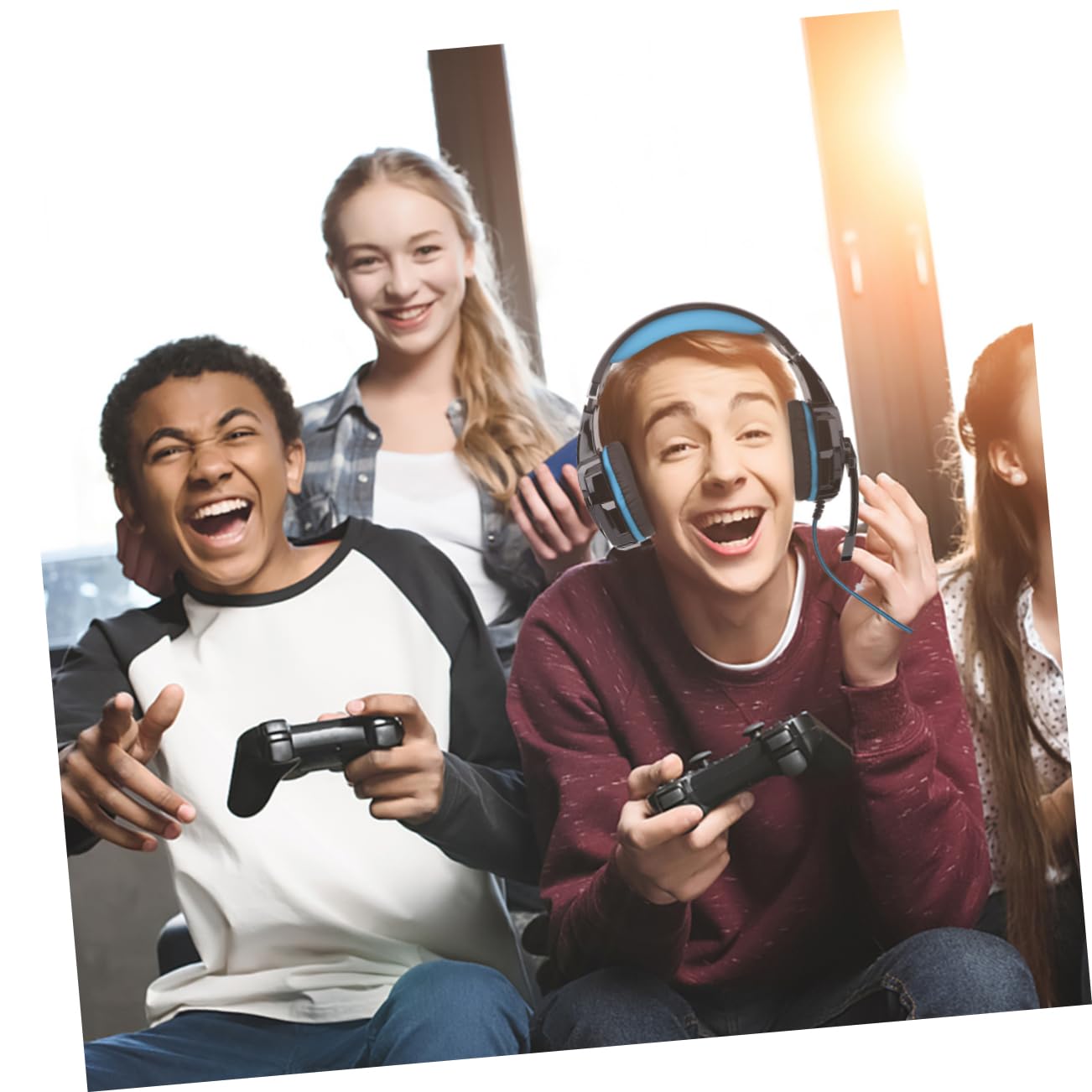 Veemoon Gaming Headset with 3.5mm Wired Connection - Light-Up LED Headphones for PS4, Xbox & PC - Comfortable Over-Ear Design for Long Gaming Sessions
