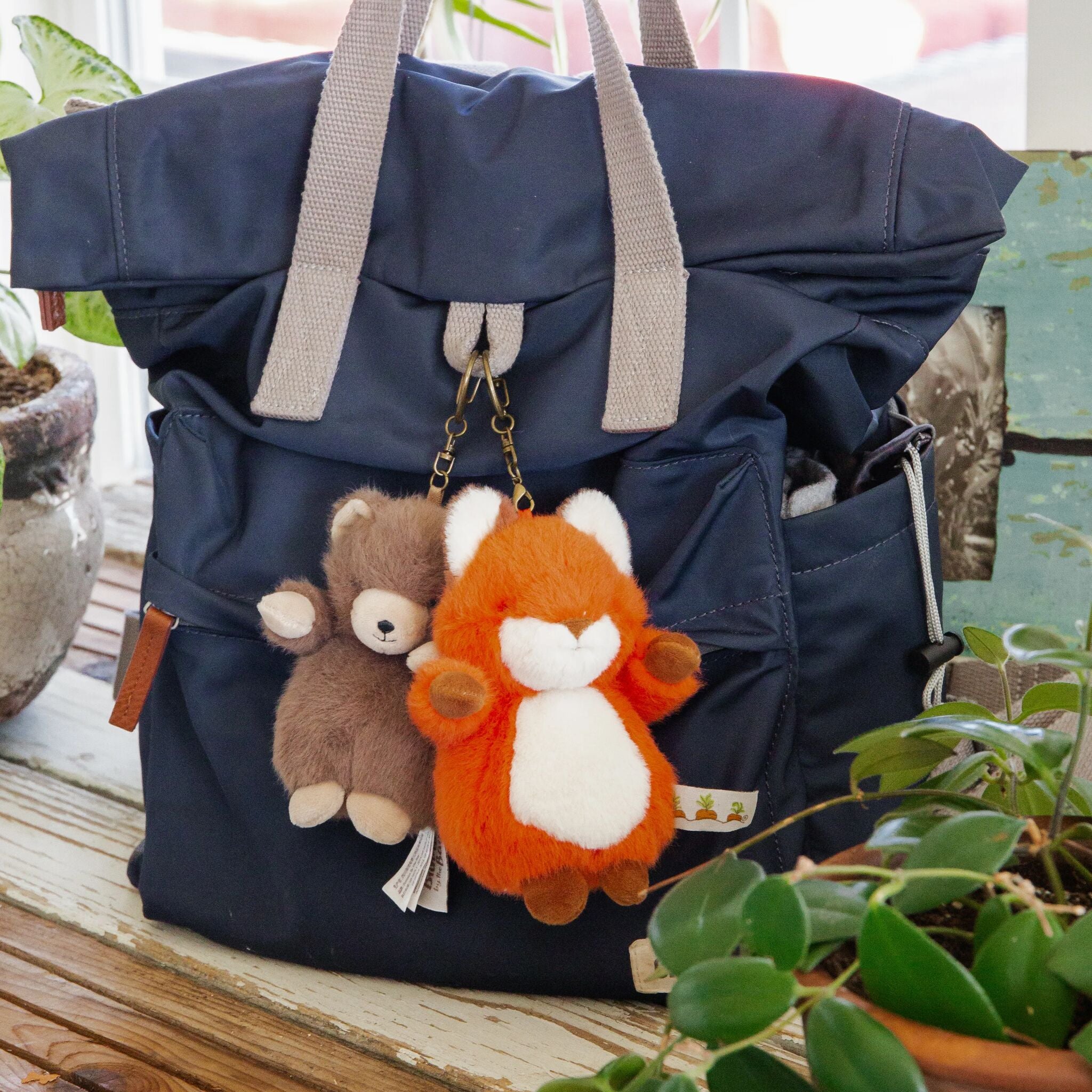 Stylish Foxy Keychain - Cute Fox Design Key Holder for Women & Men - Perfect for Keys, Bags, and Backpacks