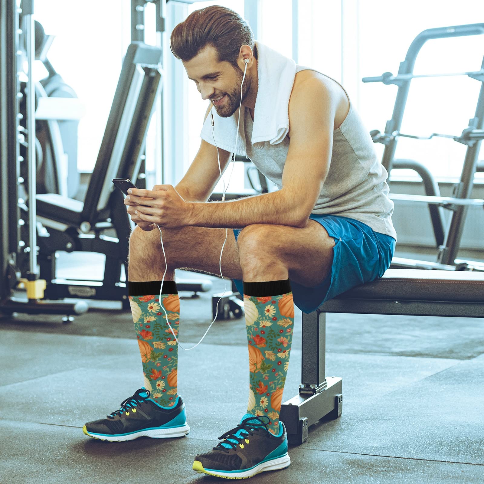 JUNZAN Cute Avocado Print Compression Socks for Women & Men - Improve Blood Circulation, Running, Cycling, Athletic, Nurse Work - Perfect for Sports, Travel & Daily Comfort