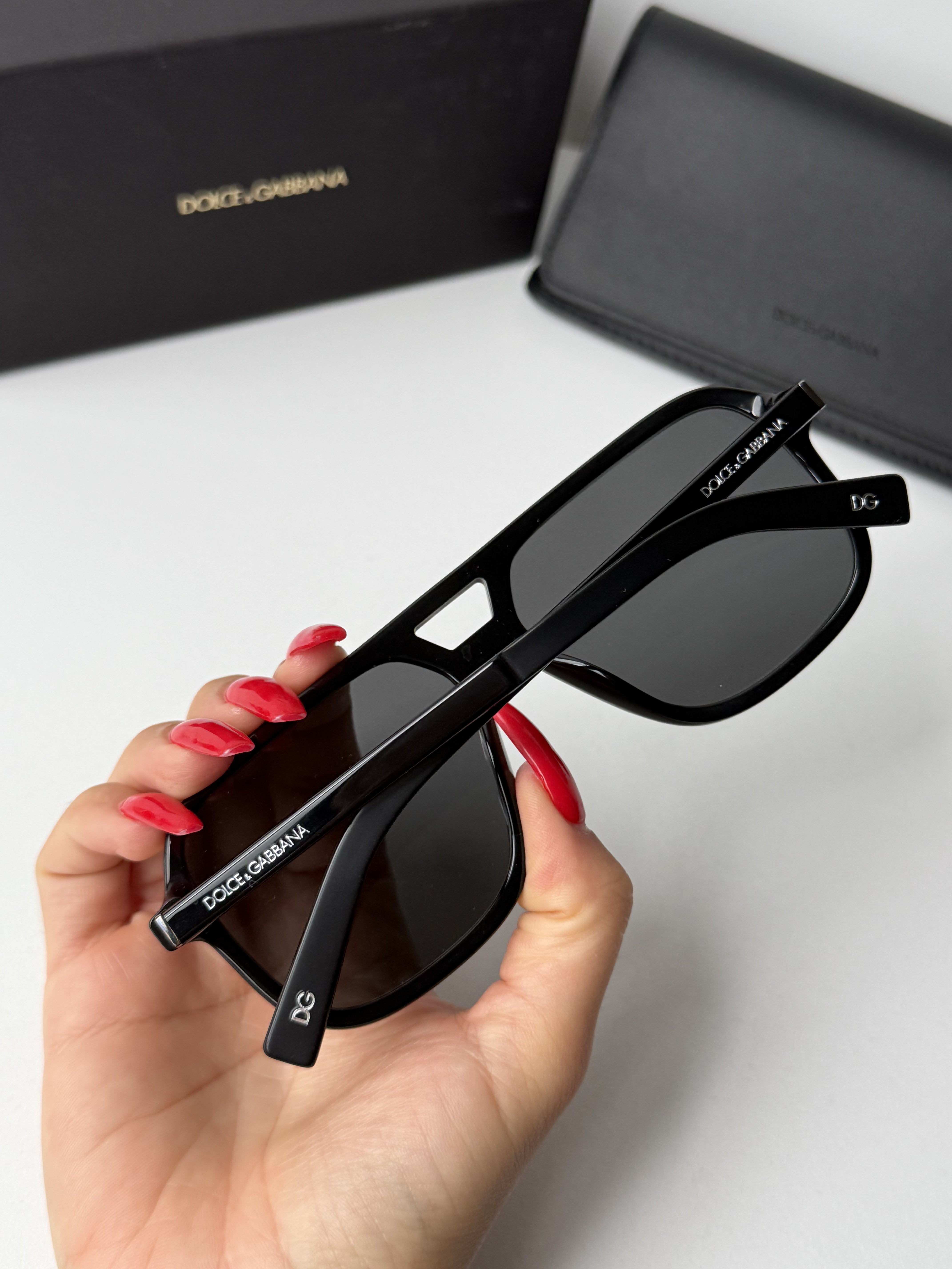 Dolce & Gabbana DG4354 Black Aviator Sunglasses for Men & Women - UV Protection Polarized Lenses - Fashionable Pilot Style Shades for Driving, Travel & Outdoor Activities