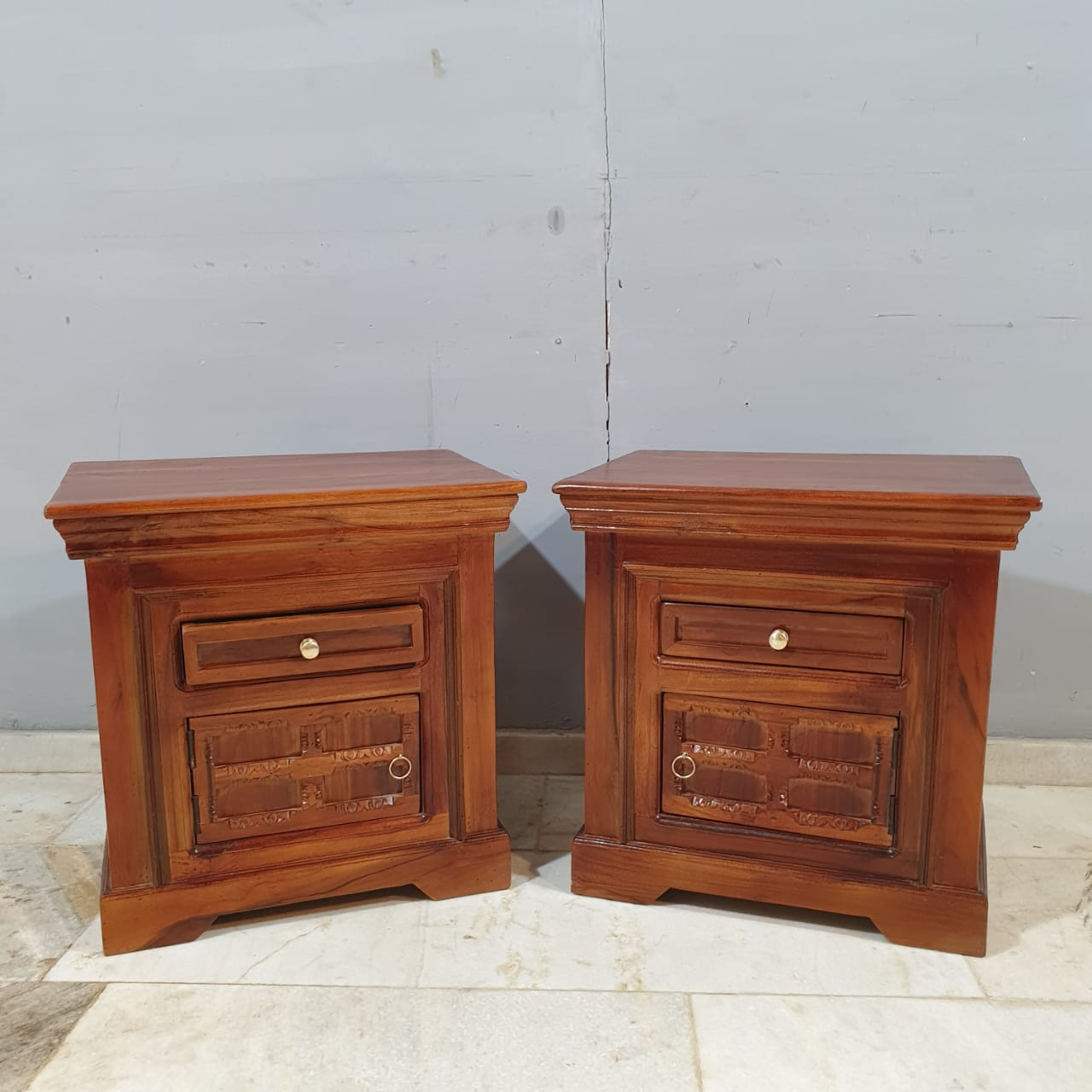 Handmade Carved Teak Wood Bedside Table - Traditional Indian Furniture for Bedroom Decor | Nightstand with Storage for Master & Guest Rooms