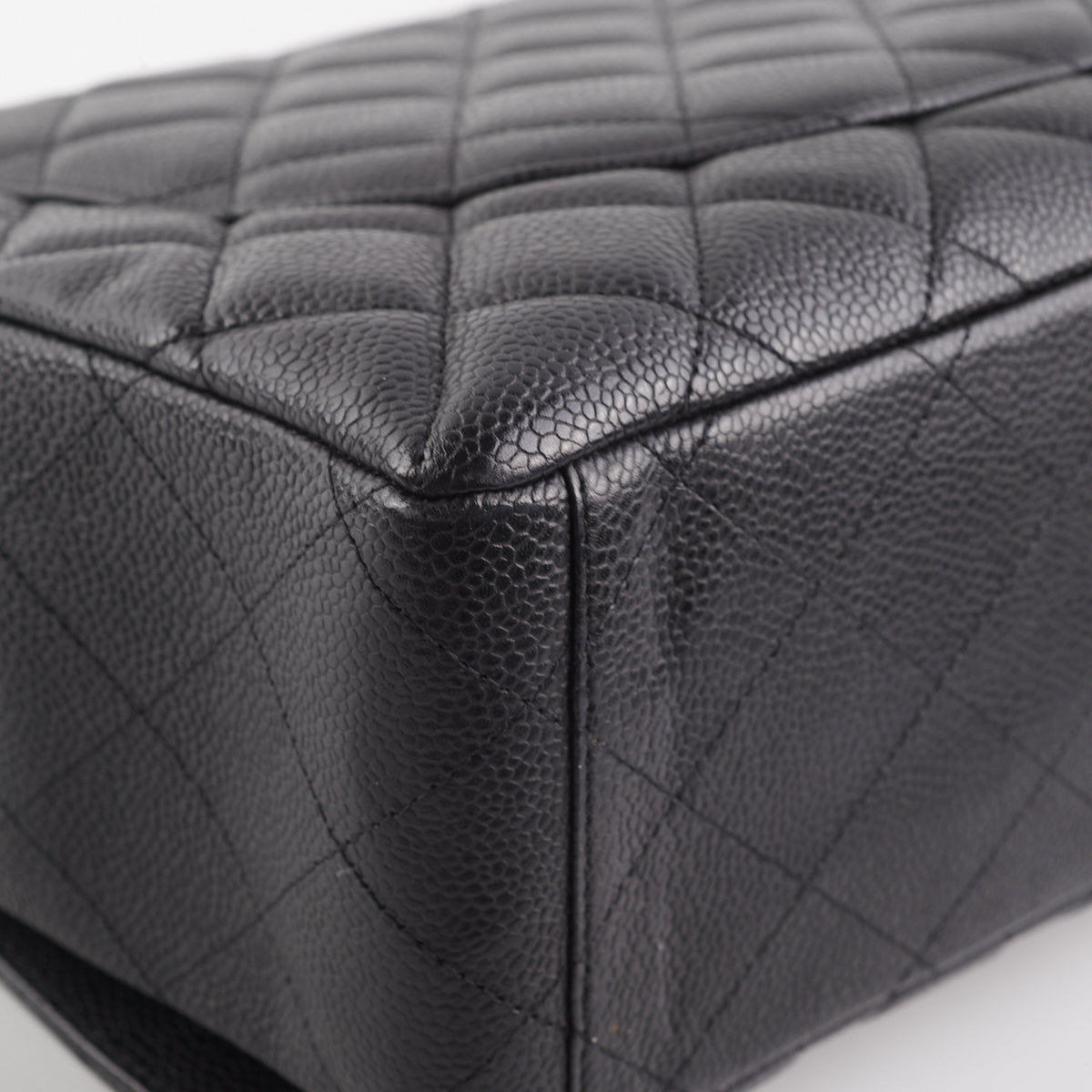Chanel Maxi Single Flap Quilted Caviar Leather Handbag in Black - Luxury Designer Shoulder Bag for Women, Perfect for Work, Travel and Special Occasions