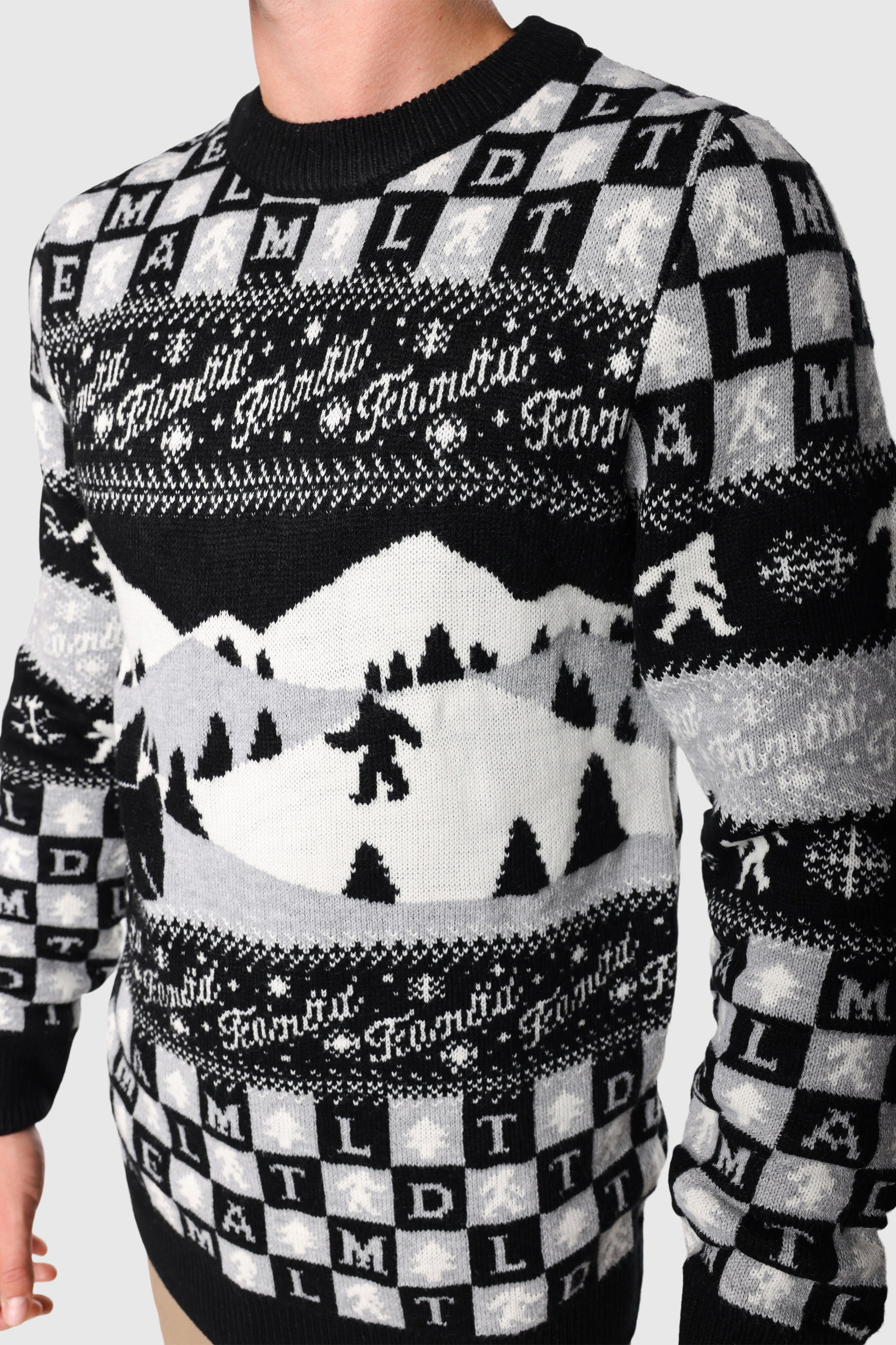 YETI Party Sweater - Warm & Cozy Pullover for Winter Holidays, Christmas & Festive Gatherings - Perfect for Outdoor Events & Casual Wear