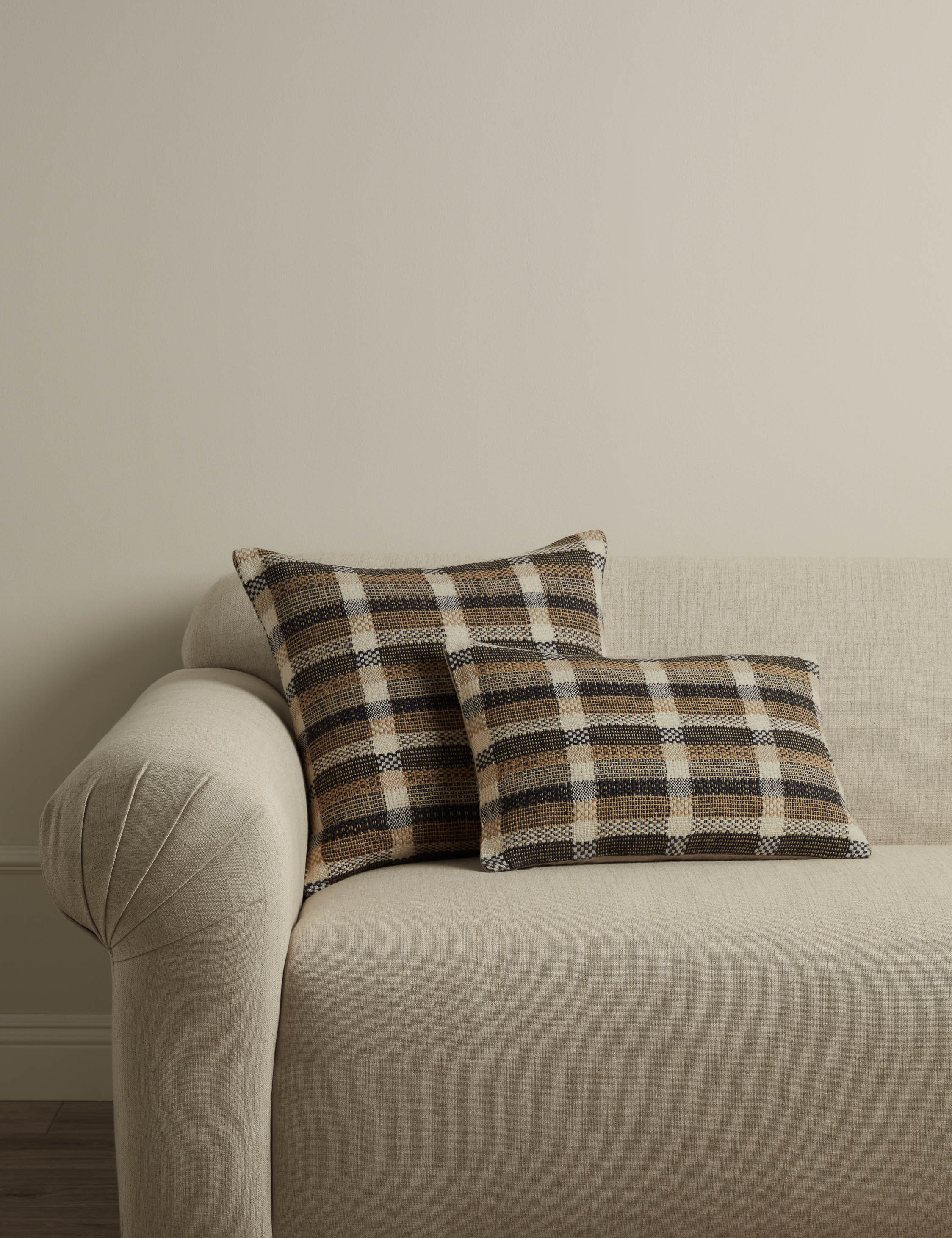 Premium Effie Wool Pillow - 100% Natural Hypoallergenic Bed Pillow for Side, Back & Stomach Sleepers - Ideal for Allergy Relief & Neck Support - Perfect for Home, Office & Travel Use