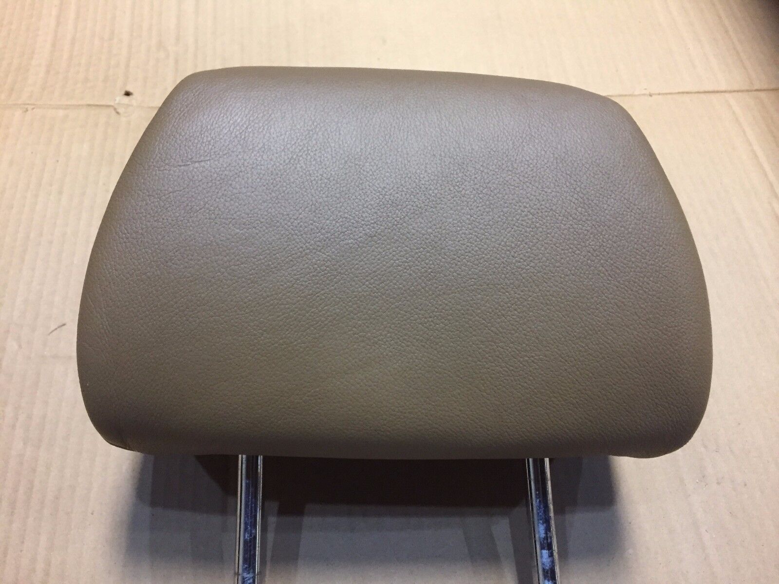 2002-2005 BMW 745i 745Li E65 Genuine OEM Left Front Driver Seat Headrest - Perfect Replacement for Worn or Damaged Headrests in Luxury Sedans