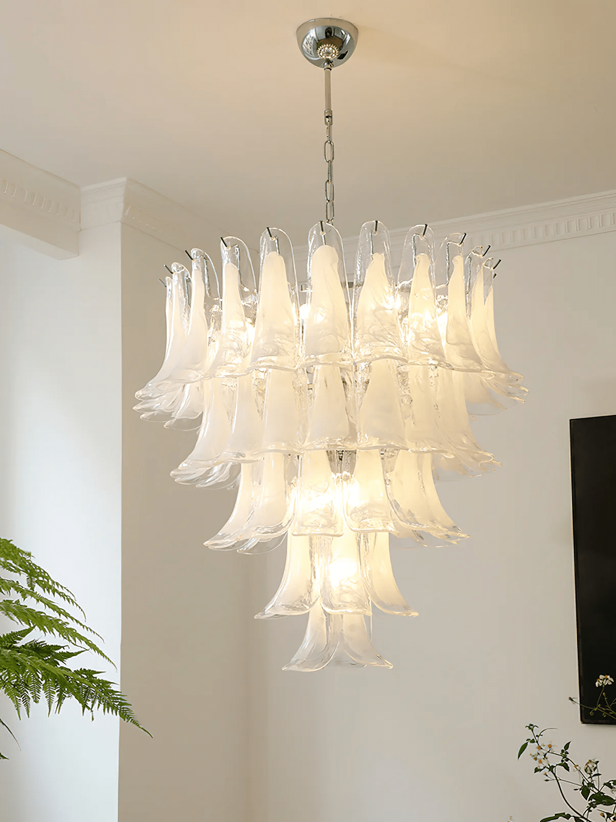 Exquisite Murano Glass Leaf Chandelier - Handcrafted Venetian Crystal Pendant Light Fixture for Dining Room, Living Room & Bedroom Decor