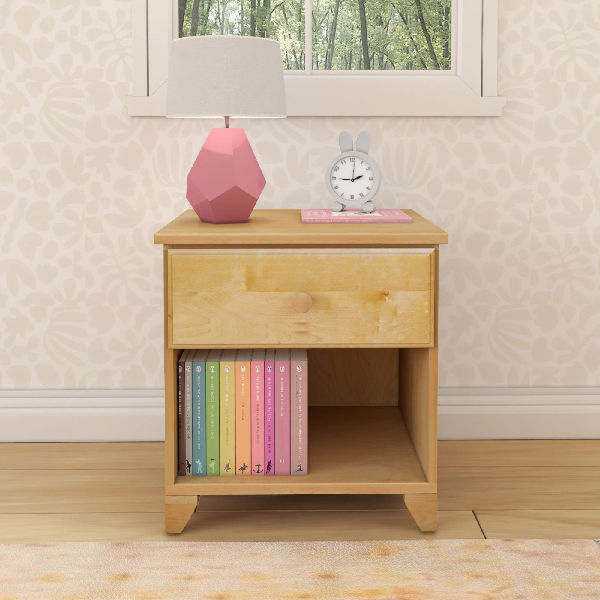 Max & Lily Classic Wood Nightstand with 1 Drawer - Natural Wood Kids Bedside Table, Small End Table for Bedroom - Perfect for Nursery, Kids Room or Guest Room Nightstand