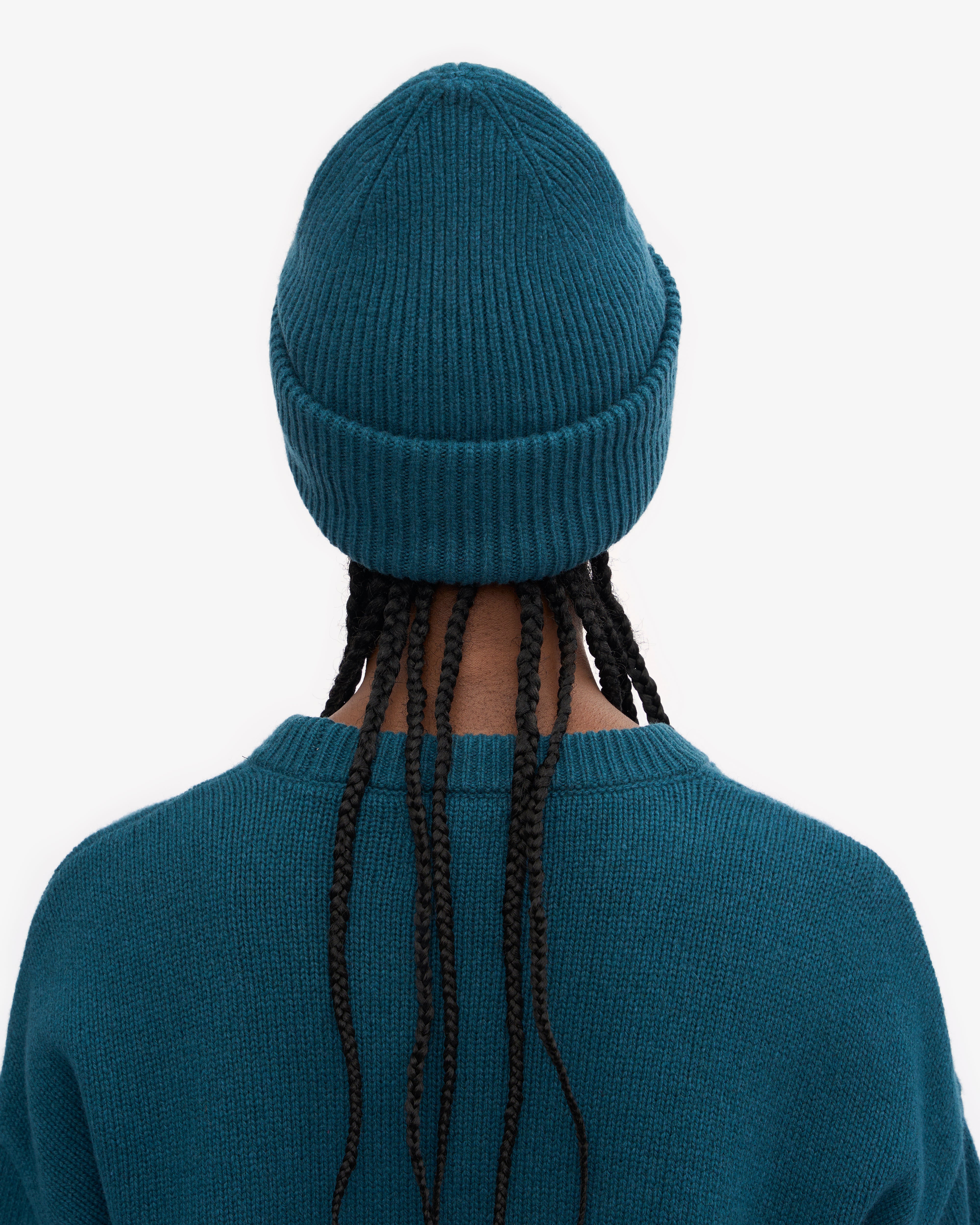 Premium Merino Wool Beanie for Men & Women - Soft & Warm Winter Hat in Ocean Green - Perfect for Skiing, Hiking & Outdoor Activities