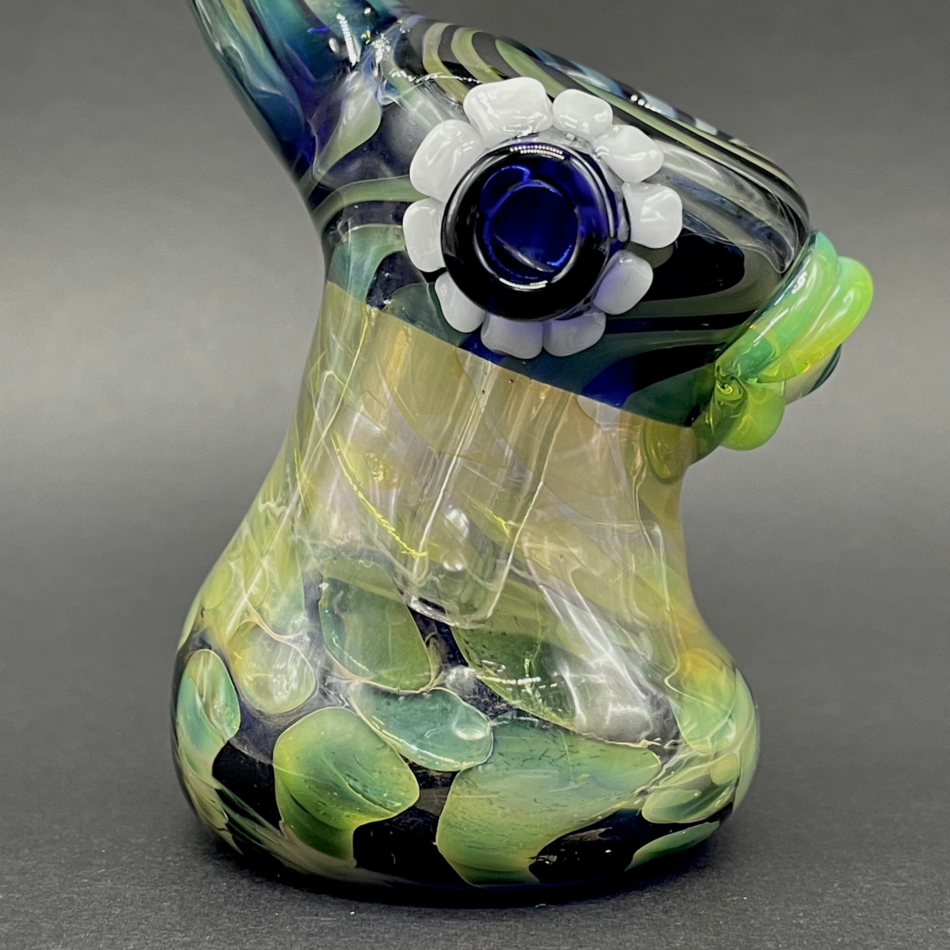 Alien Head Bubbler - Unique Glass Water Pipe for Smoking | Perfect for Home Use, Parties & Gifts
