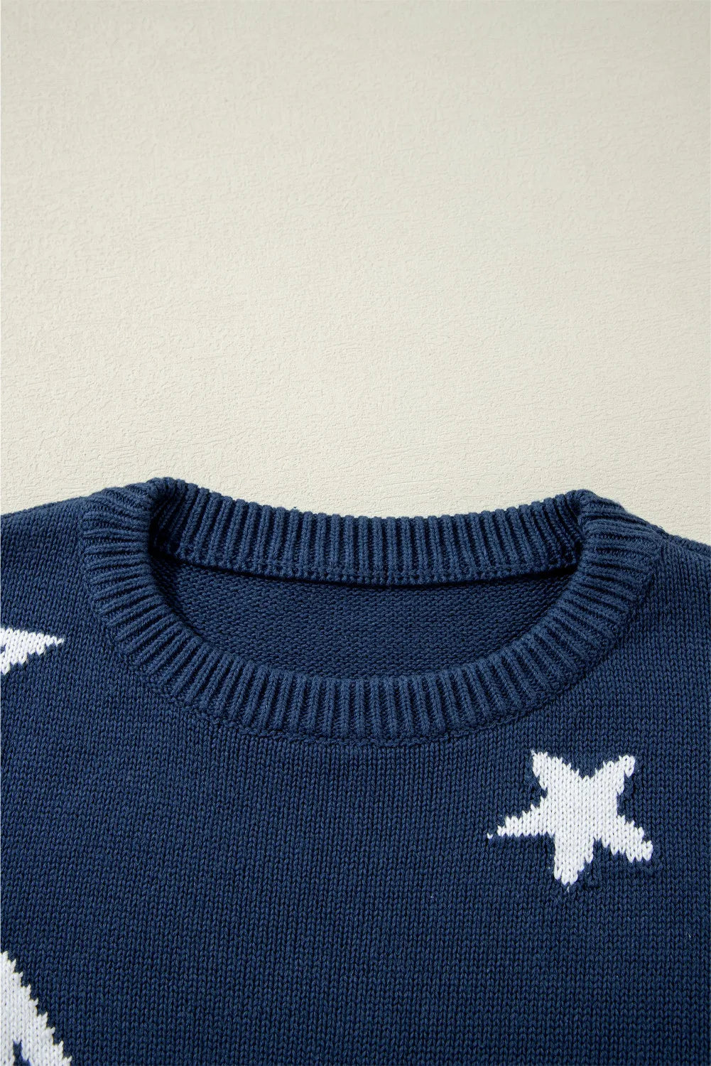 Stylish Star Print Round Neck Long Sleeve Sweater for Women | Cozy Winter Pullover | Perfect for Casual Outfits, Office Wear & Holiday Parties