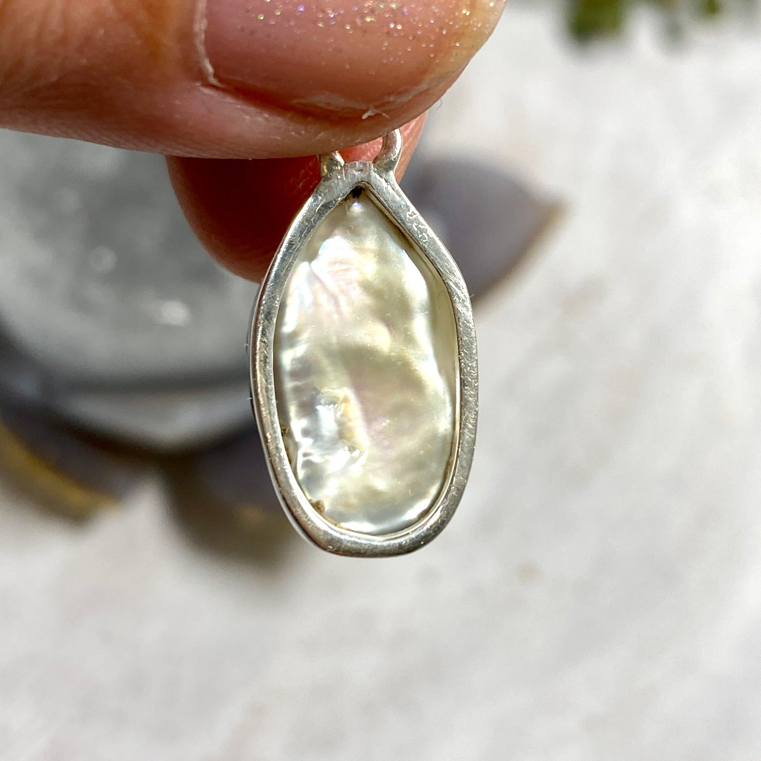 Freeform Pearl Pendant Necklace KPGJ3288 - Elegant Jewelry for Women, Perfect for Weddings, Parties & Special Occasions