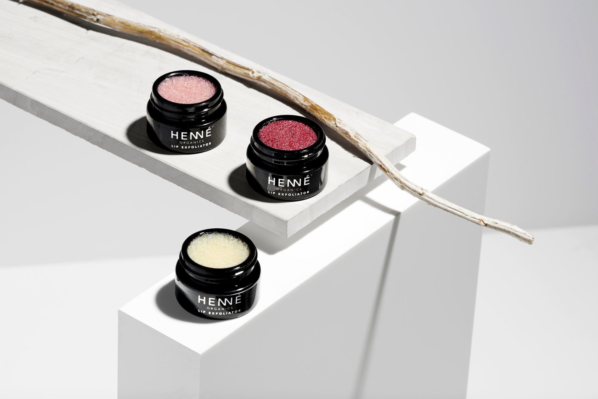 Henné Organics Natural Organic Sugar Lip Scrub Exfoliator - Rose Diamonds Flavor for Soft Smooth Lips - Perfect for Dry Chapped Lips Care & Pre-Makeup Prep