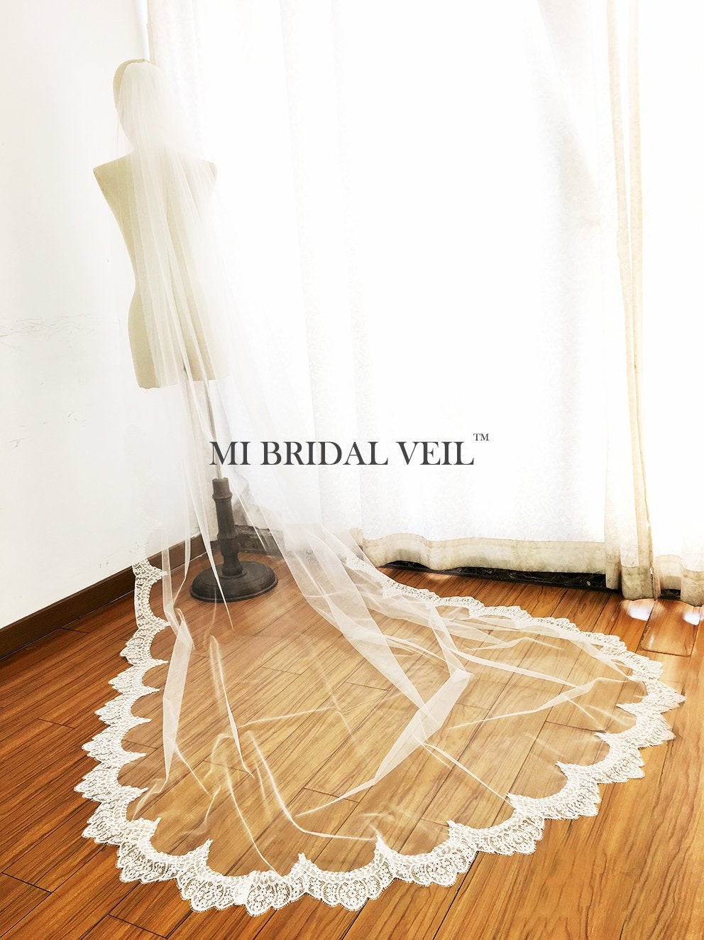 Boho Chapel Wedding Veil with Eyelash Chantilly Lace - Elegant Bridal Accessory for Boho, Beach & Vintage Weddings