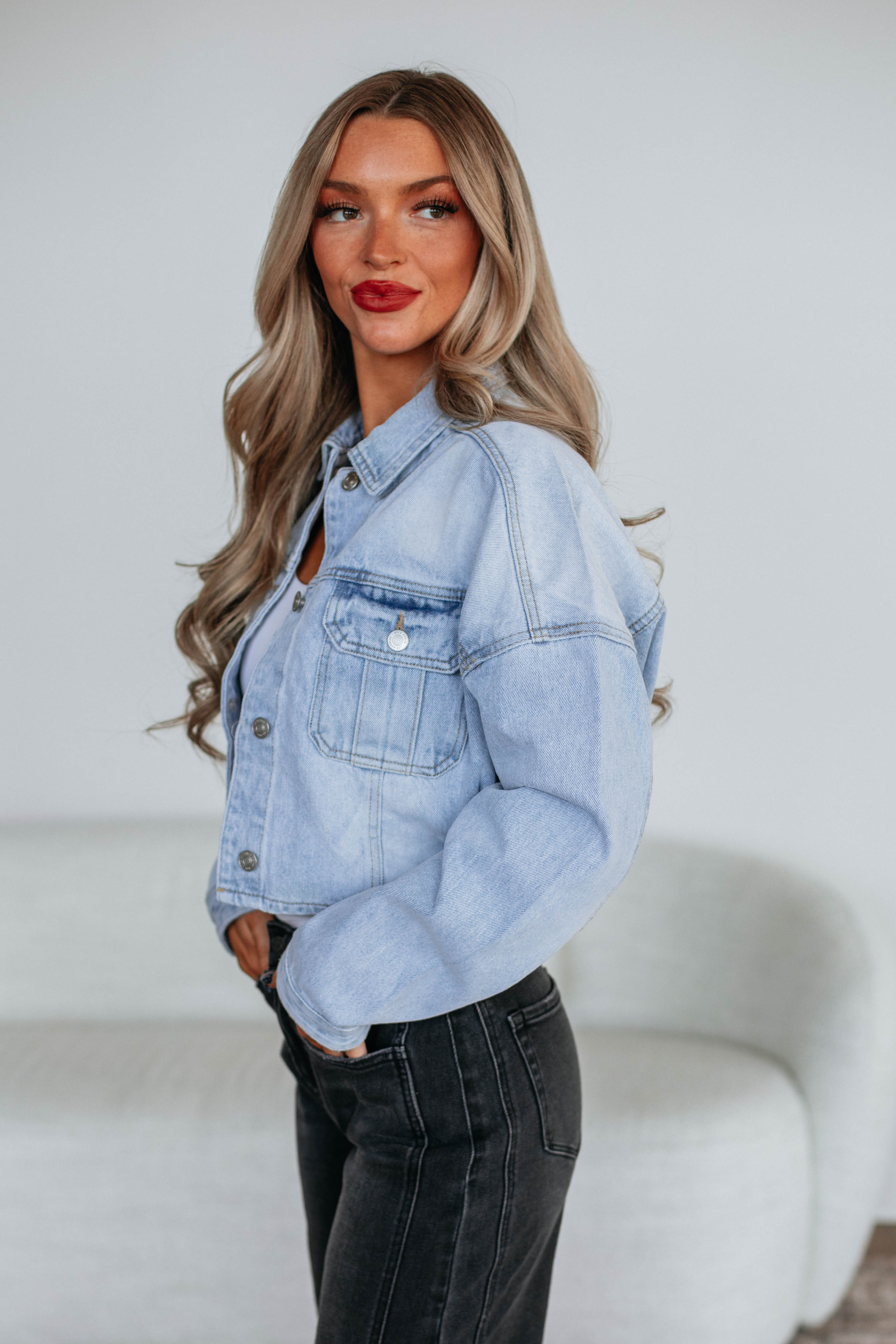 Aleja Mica Women's Denim Jacket - Stylish Lightweight Denim Coat for Spring & Fall - Perfect for Casual Outings, Date Nights & Weekend Wear