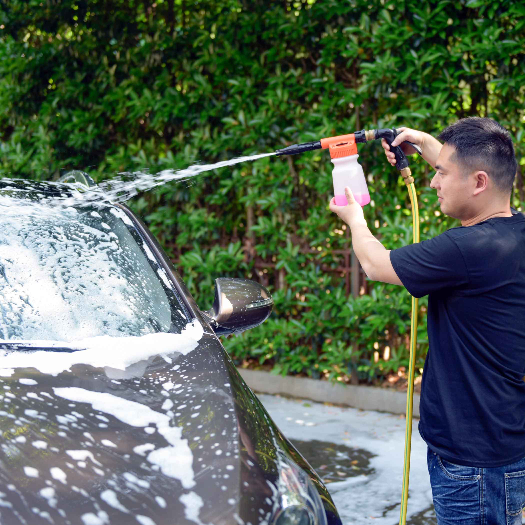 Multi-Purpose Foam Gun with 900ml Bottle - Perfect for Car Washing, Home Cleaning & Gardening