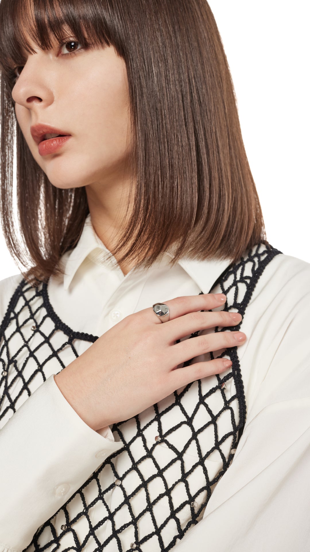 Glamour Distort Ring – Unique Statement Jewelry for Women | Trendy Fashion Accessory for Parties, Dates & Special Occasions