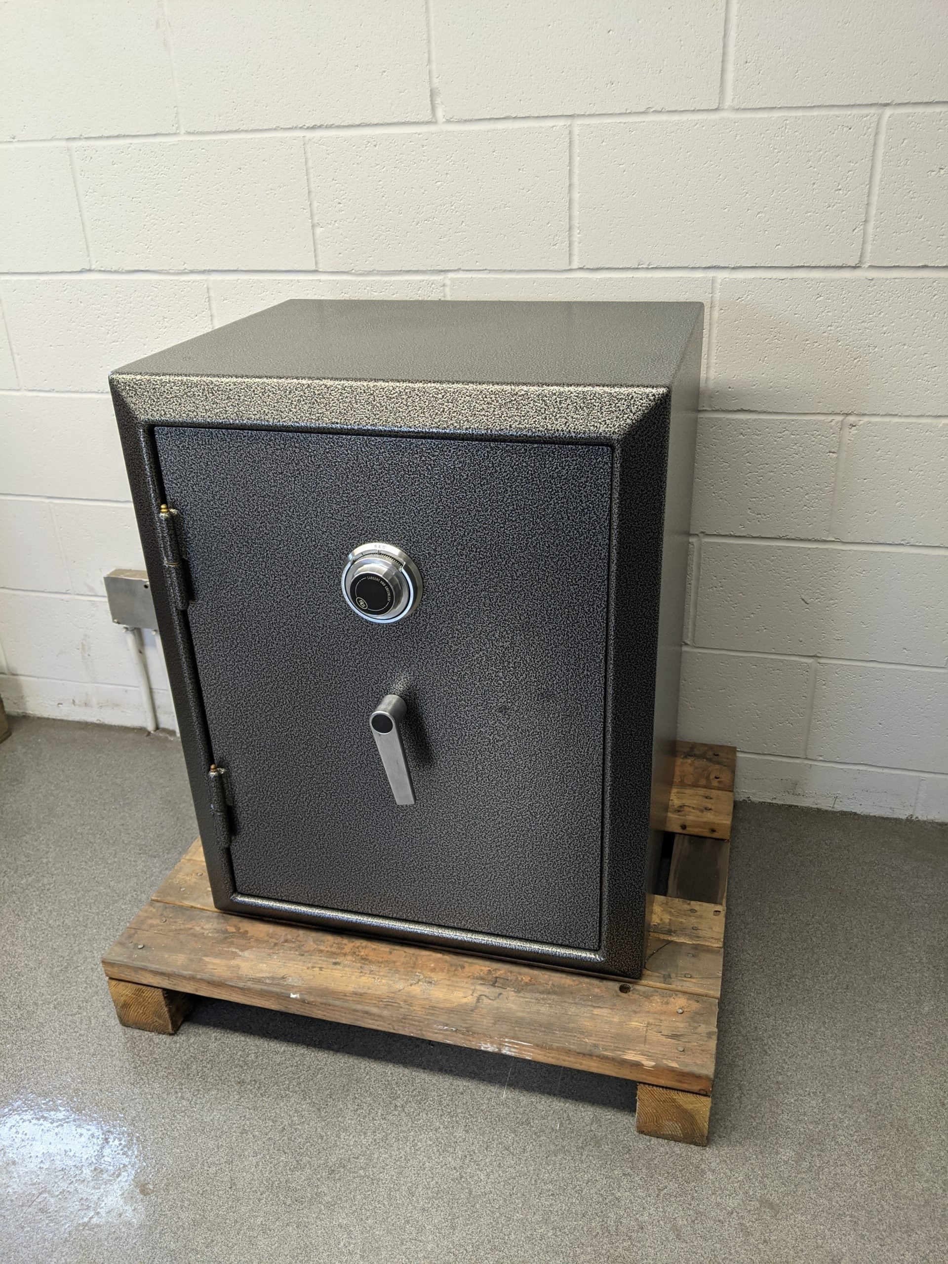 Ironman 3024 1500 Series Small Personal Gun Safe - Compact Biometric Fingerprint & Keypad Handgun Safe for Home & Car Use - Perfect for Pistol Storage & Protection