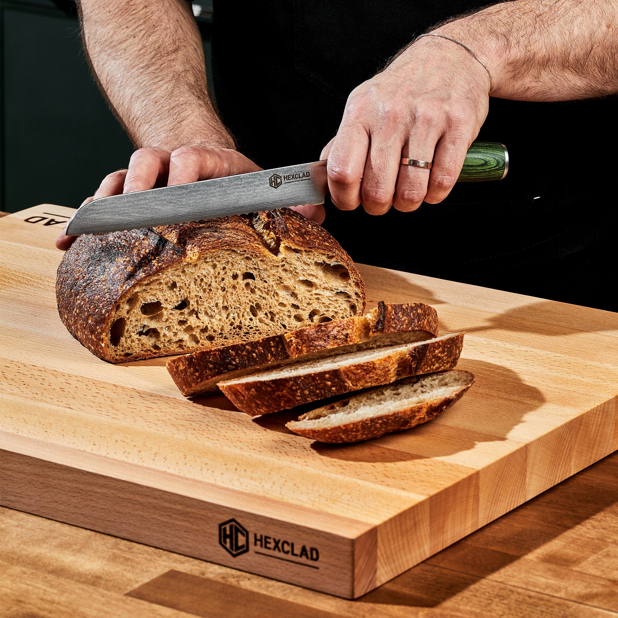 Premium Damascus Steel 20cm Serrated Bread Knife - Professional Chef Grade for Slicing Bread, Cake, and Pastries - Perfect for Home Kitchens, Bakeries, and Restaurants