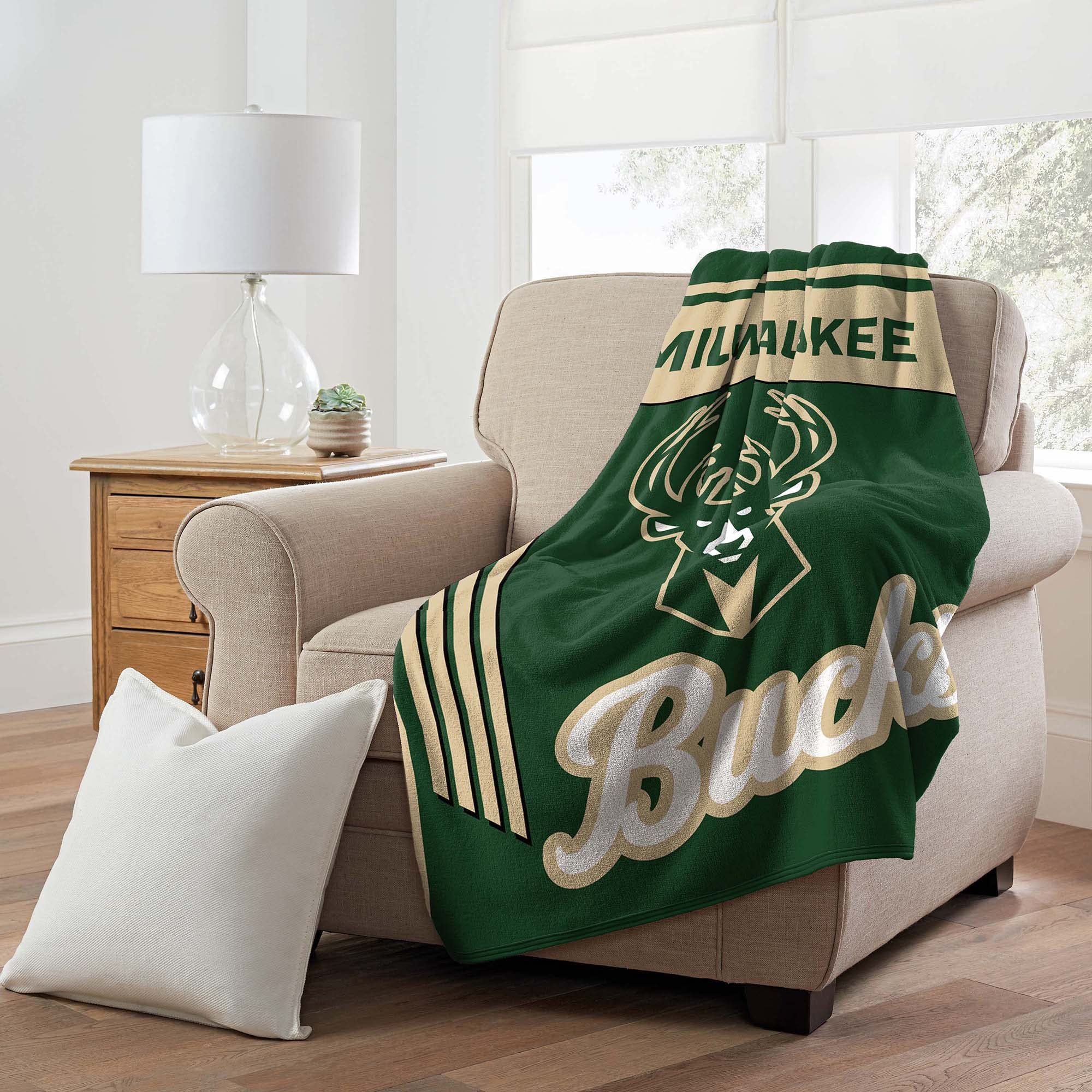 Milwaukee Bucks NBA Team Logo 46