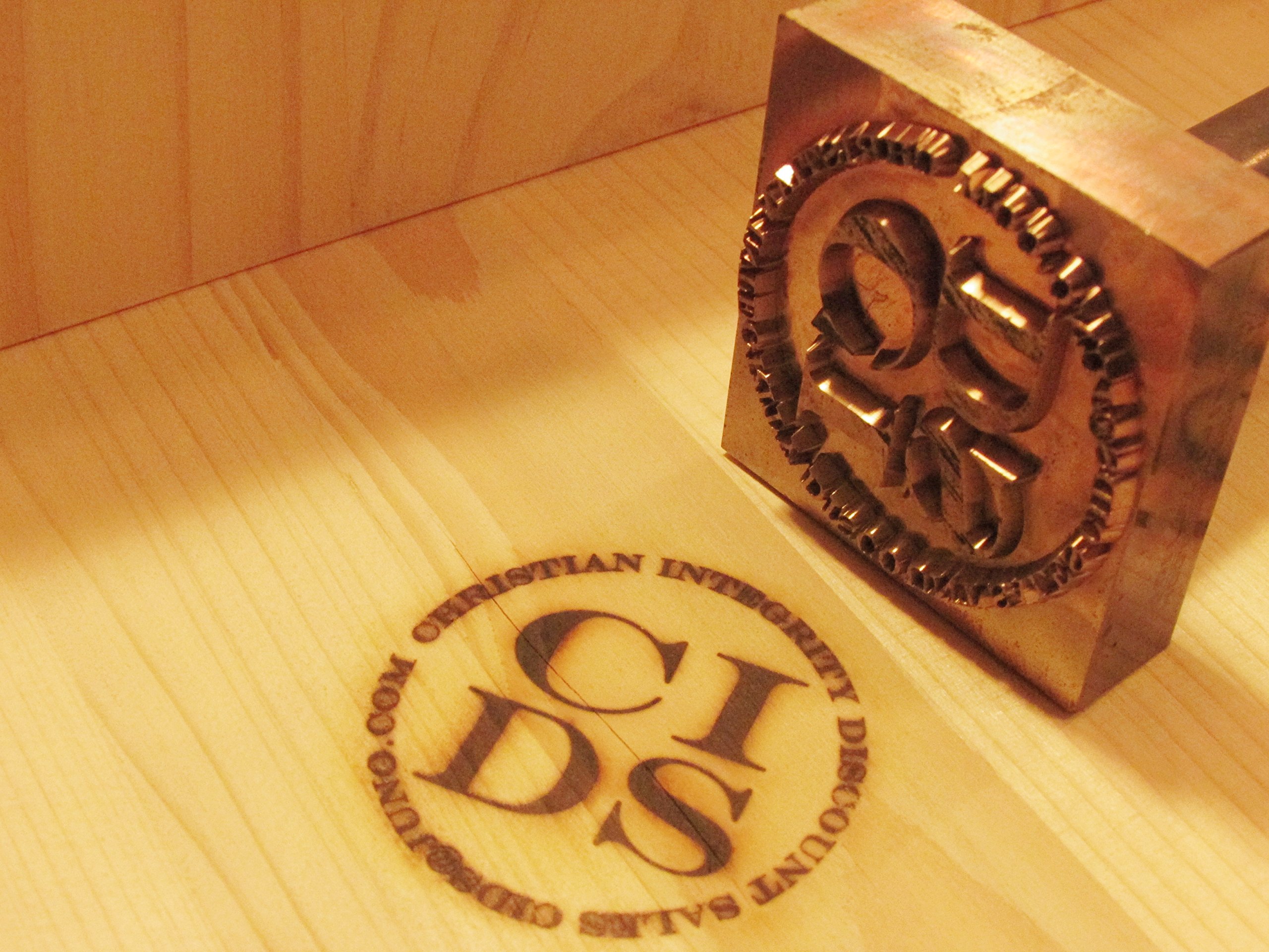 Premium Solid Oak Monitor Stand - 18