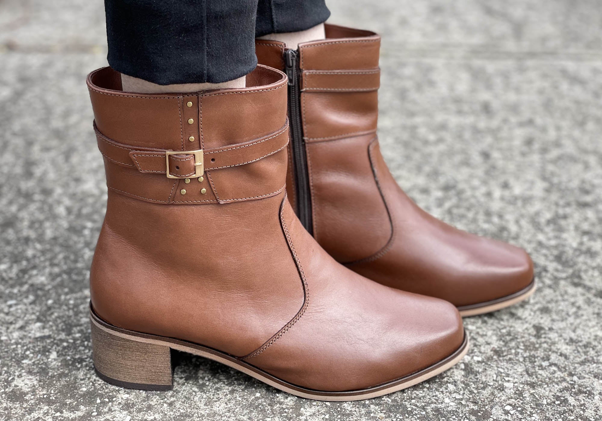 Comfortshoeco Bess Women's Genuine Leather Comfortable Boots - Made in Brazil - Perfect for Casual Wear, Office & Outdoor Activities