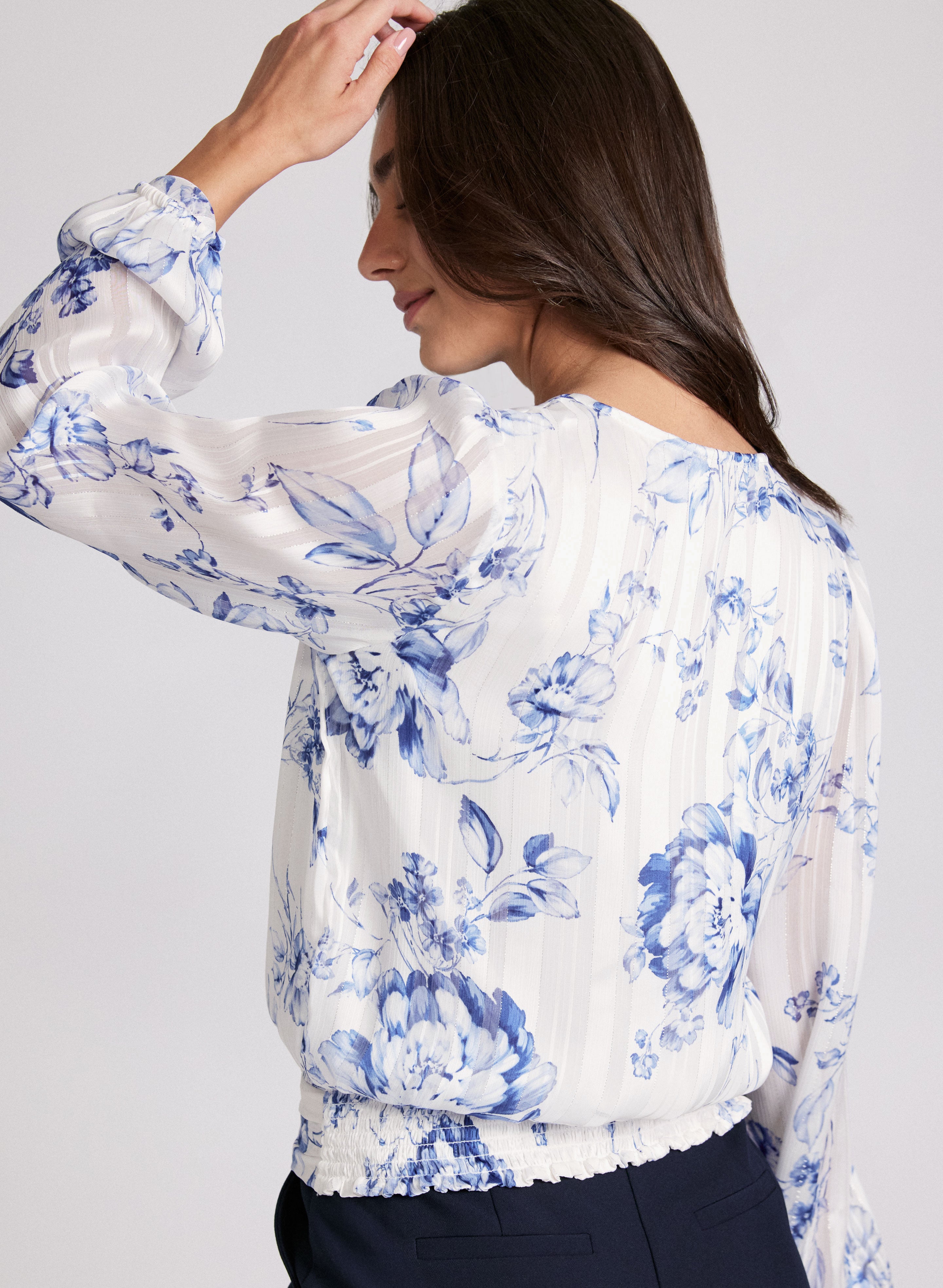 Floral Print Blouse for Women - Elegant Flowy Tops with V-Neck & Short Sleeves - Perfect for Spring Summer Outfits, Office Wear & Casual Dates