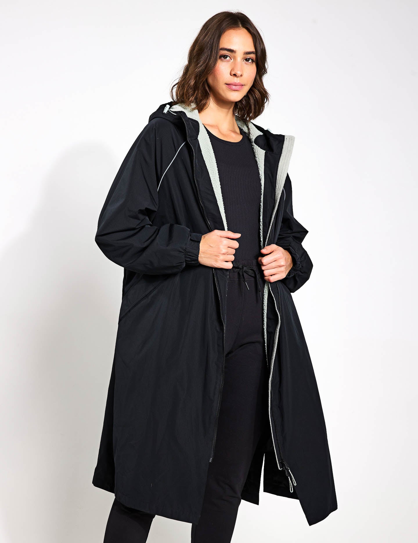 Stormwear Borg Lined Changing Robe for Adults - Waterproof & Warm Black Hooded Poncho - Perfect for Beach, Surfing, Camping & Outdoor Activities