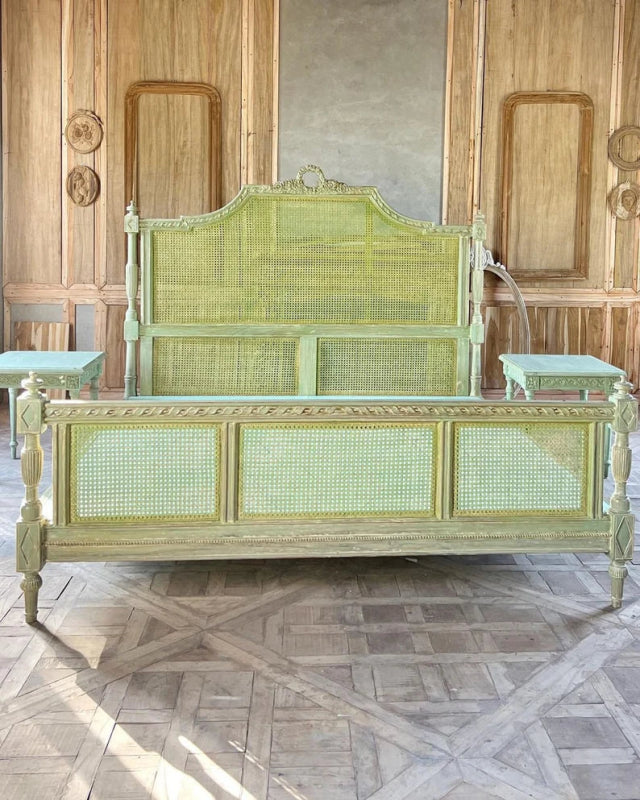 Hand Carved Solid Wood Canning Bed with Floral Headboard - Queen Size Bed Frame for Farmhouse, Rustic & Vintage Bedroom Decor