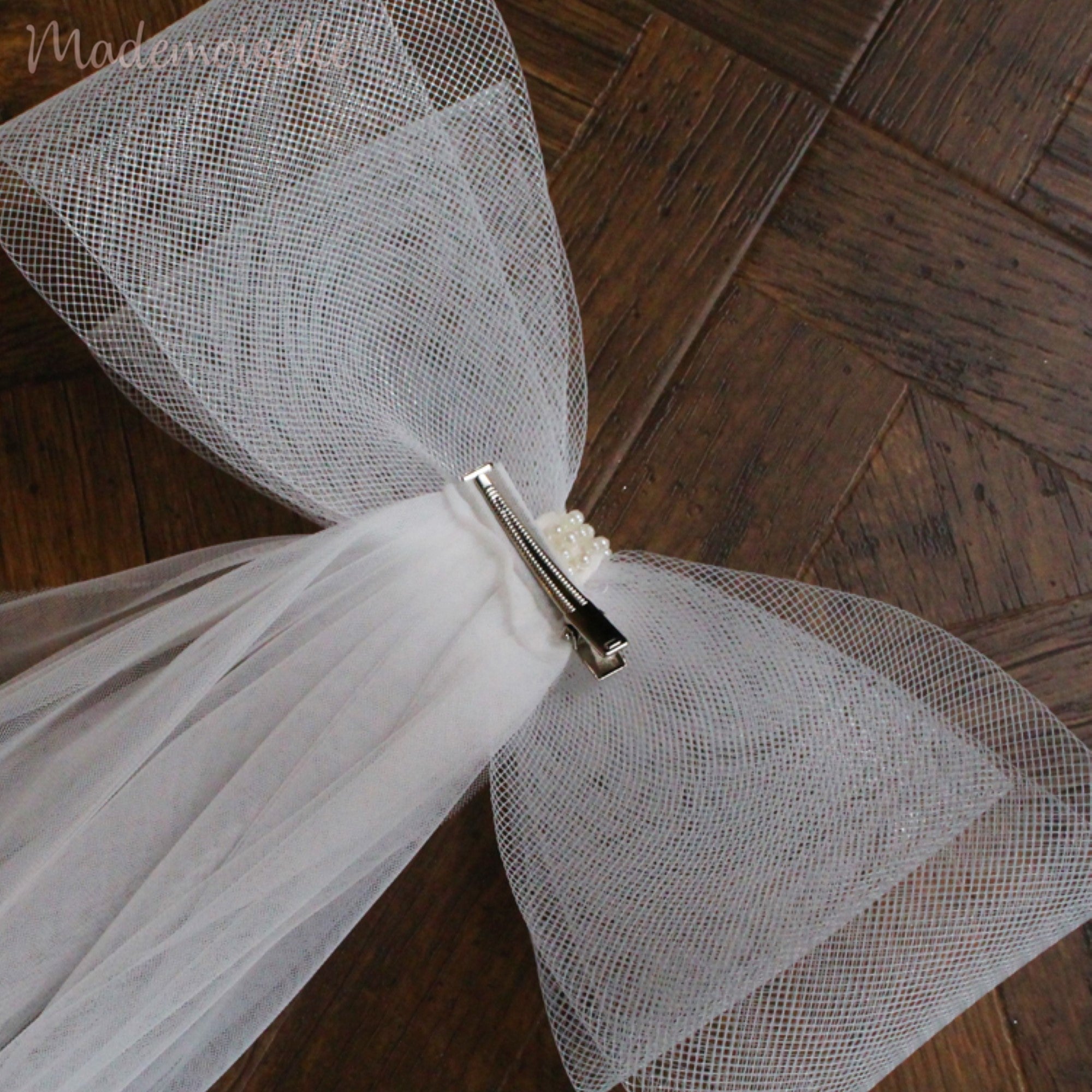 Erin Veil - Elegant Lace Wedding Veil for Brides | Perfect for Church Ceremonies & Outdoor Weddings