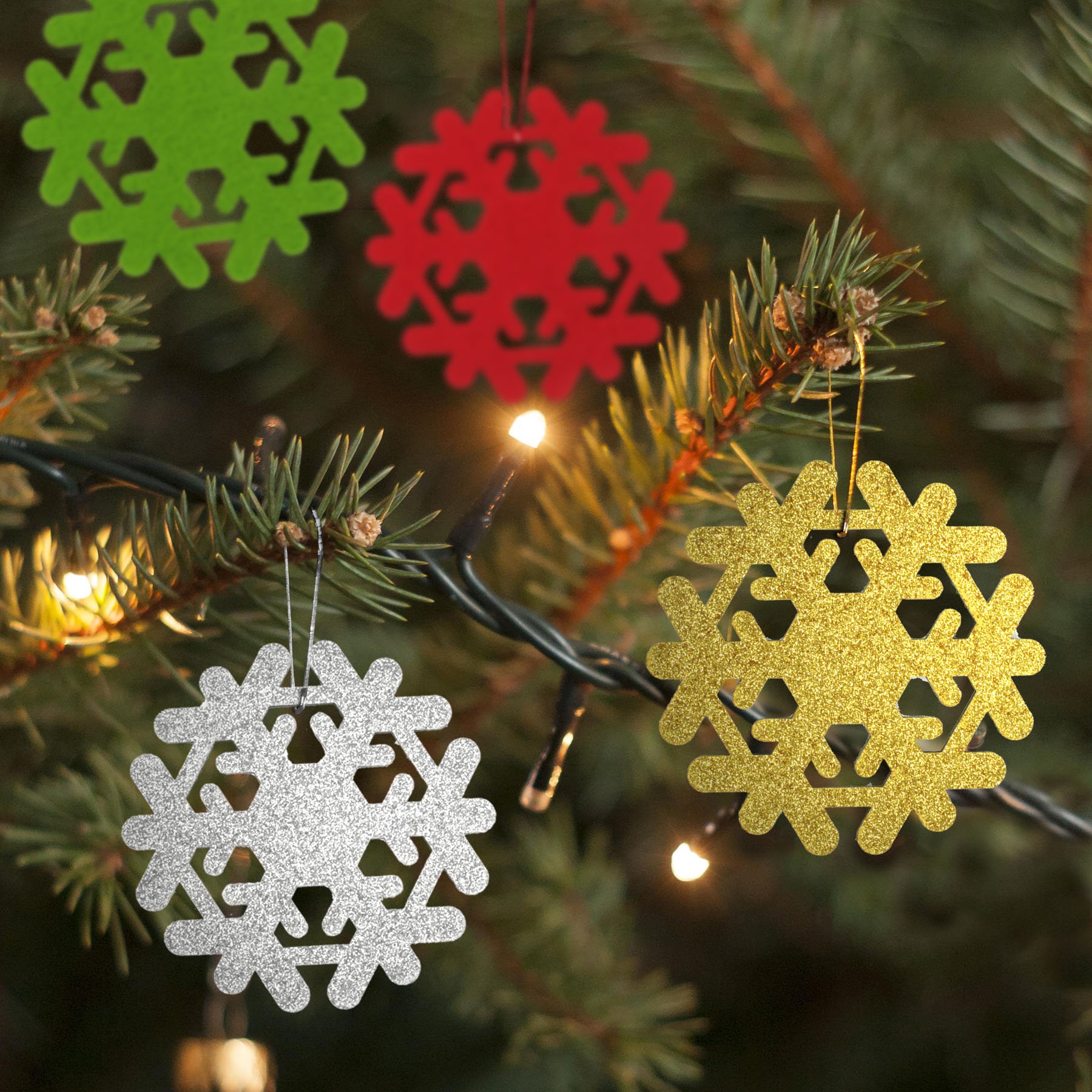 Snowflakes Felt Coasters Set of 4 - Red Holiday Drink Coasters for Christmas Parties, Winter Home Decor & Table Protection