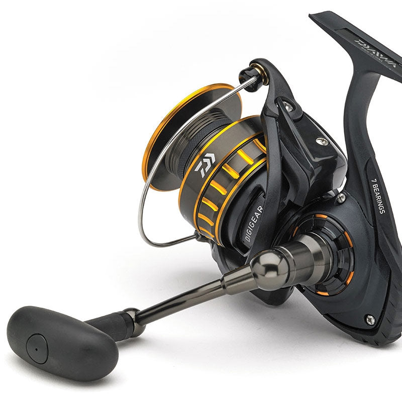 Daiwa BG Saltwater Spinning Fishing Reel - Heavy Duty Offshore & Surf Fishing Gear for Saltwater Game Fish - Perfect for Deep Sea, Pier and Beach Fishing Adventures