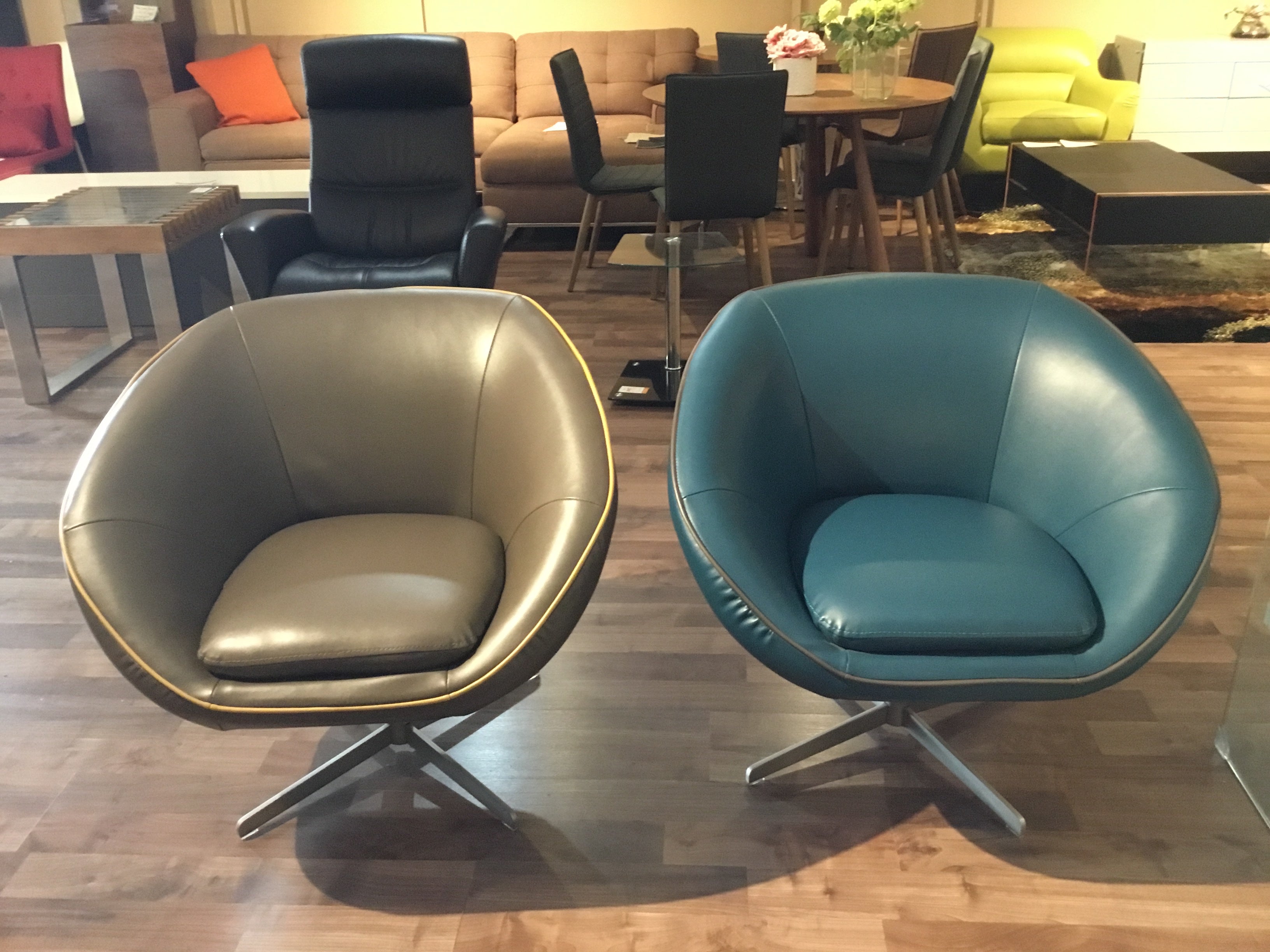 Modern Euro Round Swivel Accent Chair - 360-Degree Rotating Lounge Chair for Living Room, Bedroom, or Office - Stylish Home Decor & Comfortable Seating