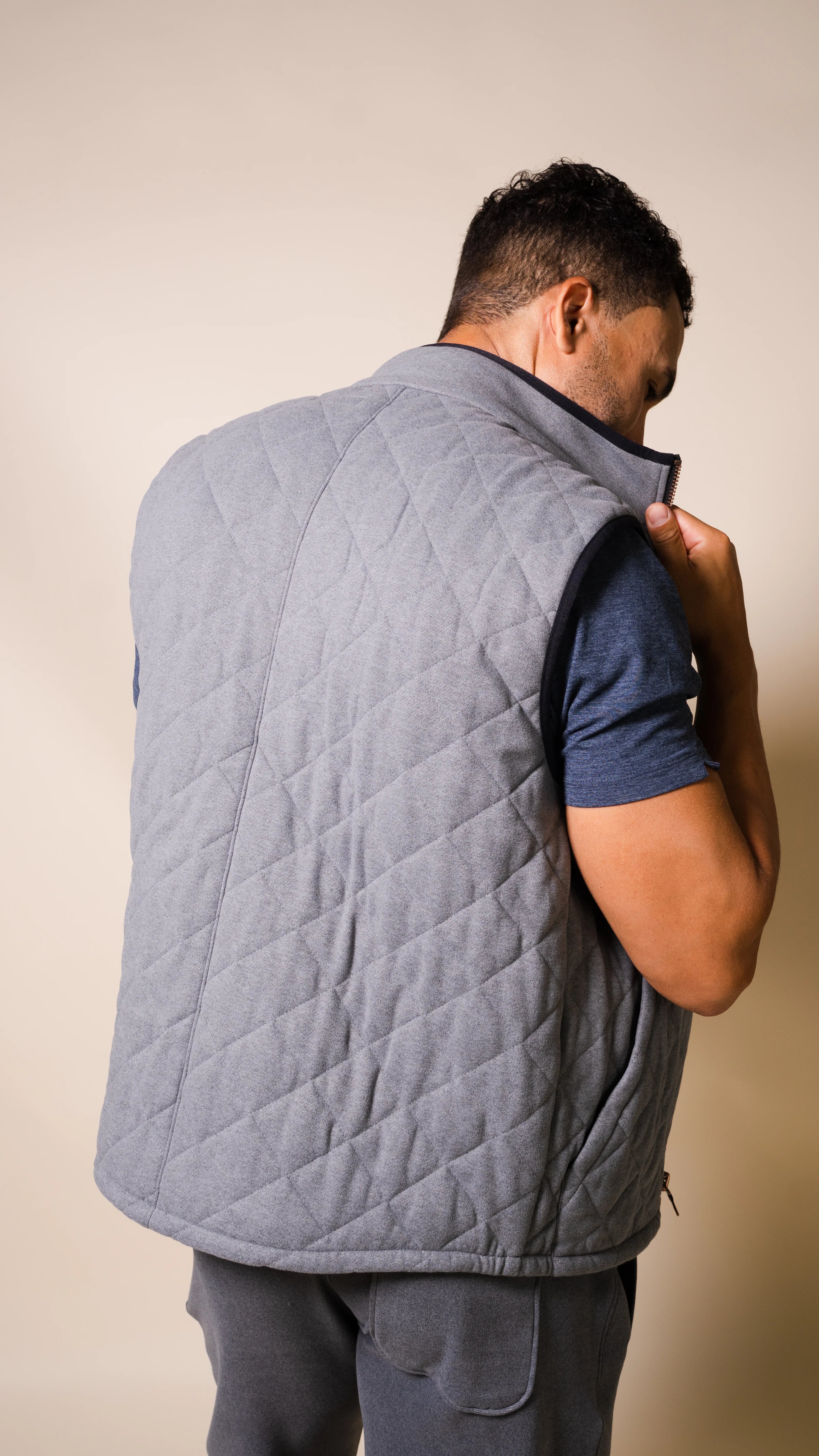 Fundamental Coast Jet Black Solid Vest for Men - Lightweight Outdoor Layering & Casual Wear