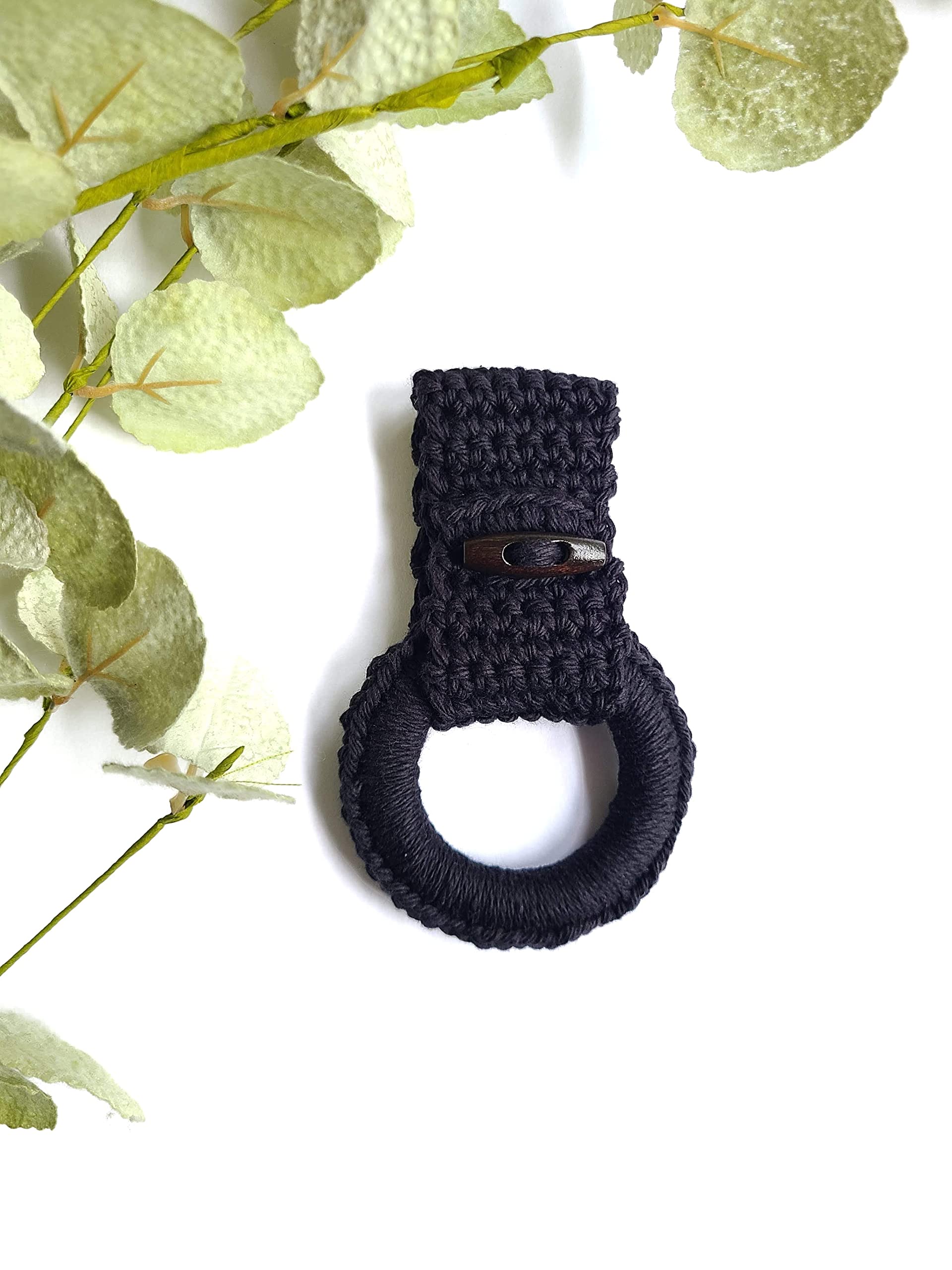 Stainless Steel Kitchen Towel Ring Holder with Hanging Loop - Durable & Stylish Black Towel Hanger for Kitchen, Bathroom or Laundry Room - Perfect Housewarming Gift for Home Decor & Organization