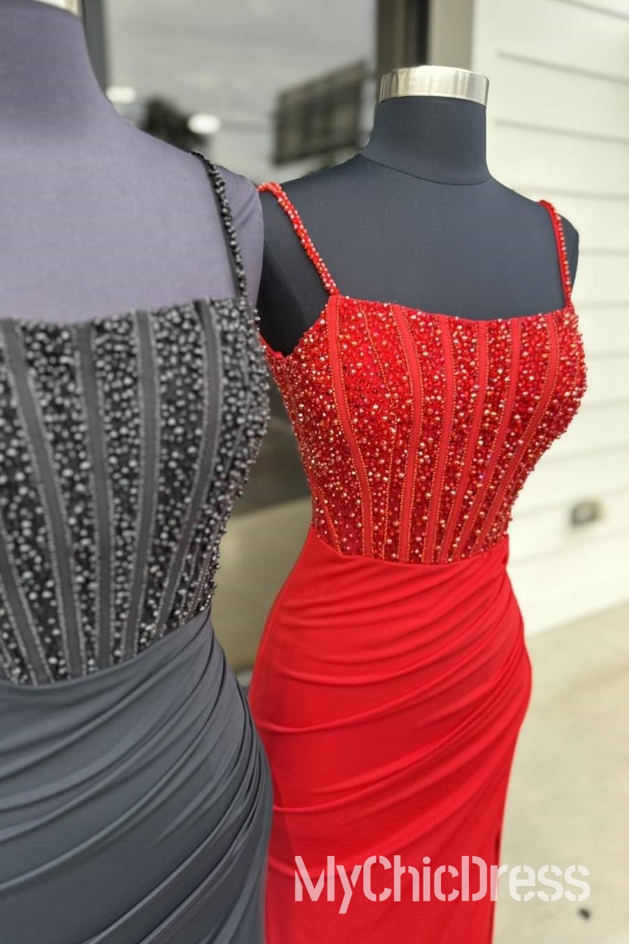 Elegant Black Beaded Evening Dress with Pleated Satin & High Slit - Perfect for Prom, Gala & Formal Events
