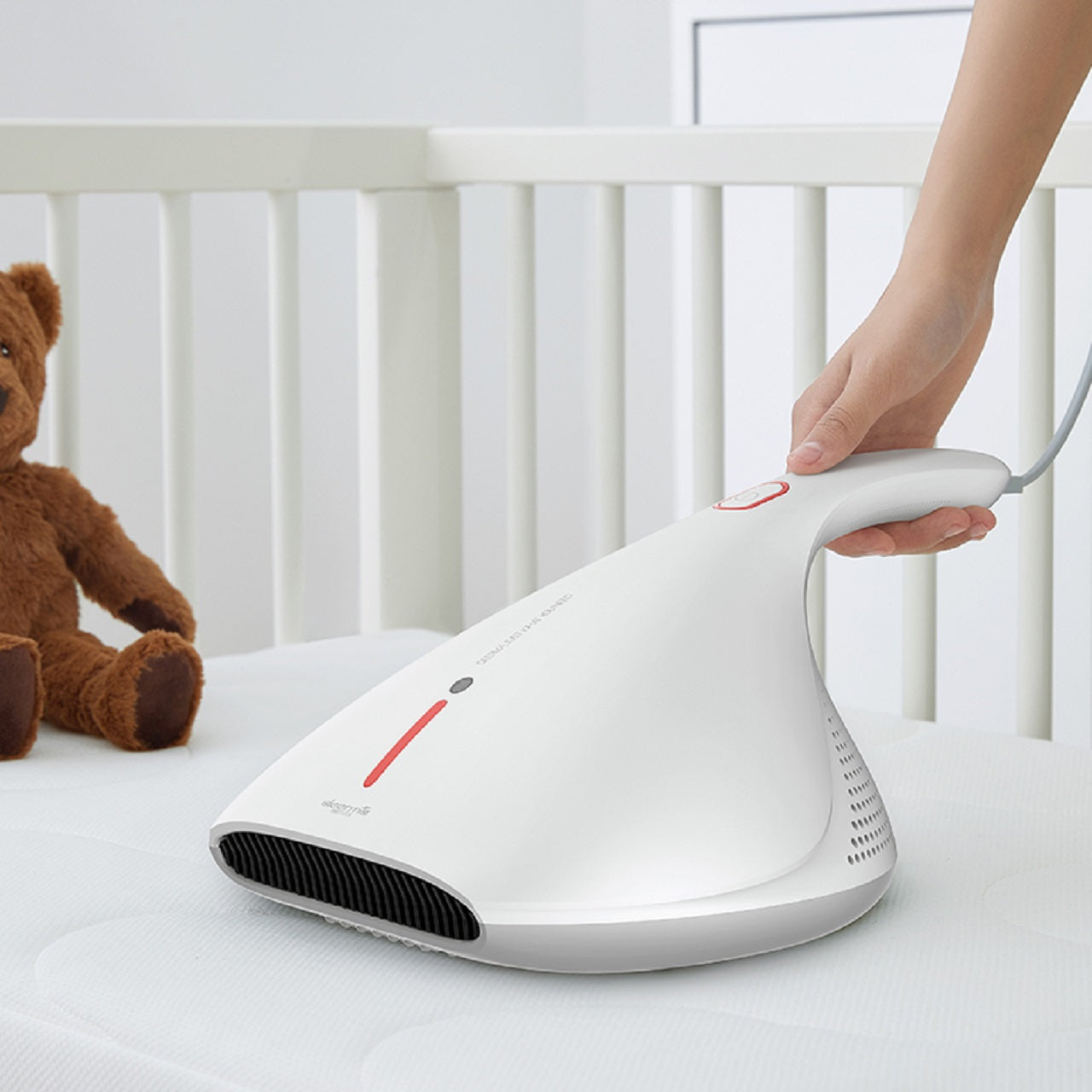 Deerma CM800 UV-C Light Vacuum Cleaner for Dust Mites, Bed Bugs & Allergens - Powerful Handheld Carpet & Mattress Cleaner for Home, Pet Hair Removal, Perfect for Allergy Sufferers and Deep Cleaning