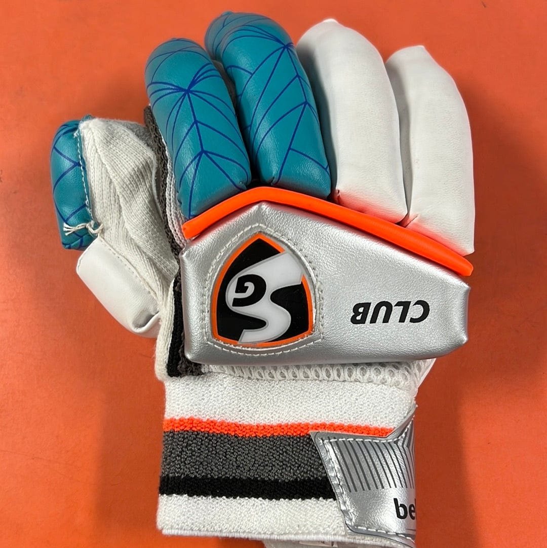 SG Club Junior Cricket Batting Gloves - Youth Cricket Gloves for Boys & Girls - Lightweight Protective Gear for Junior Cricket Players - Perfect for Practice, Training & Matches