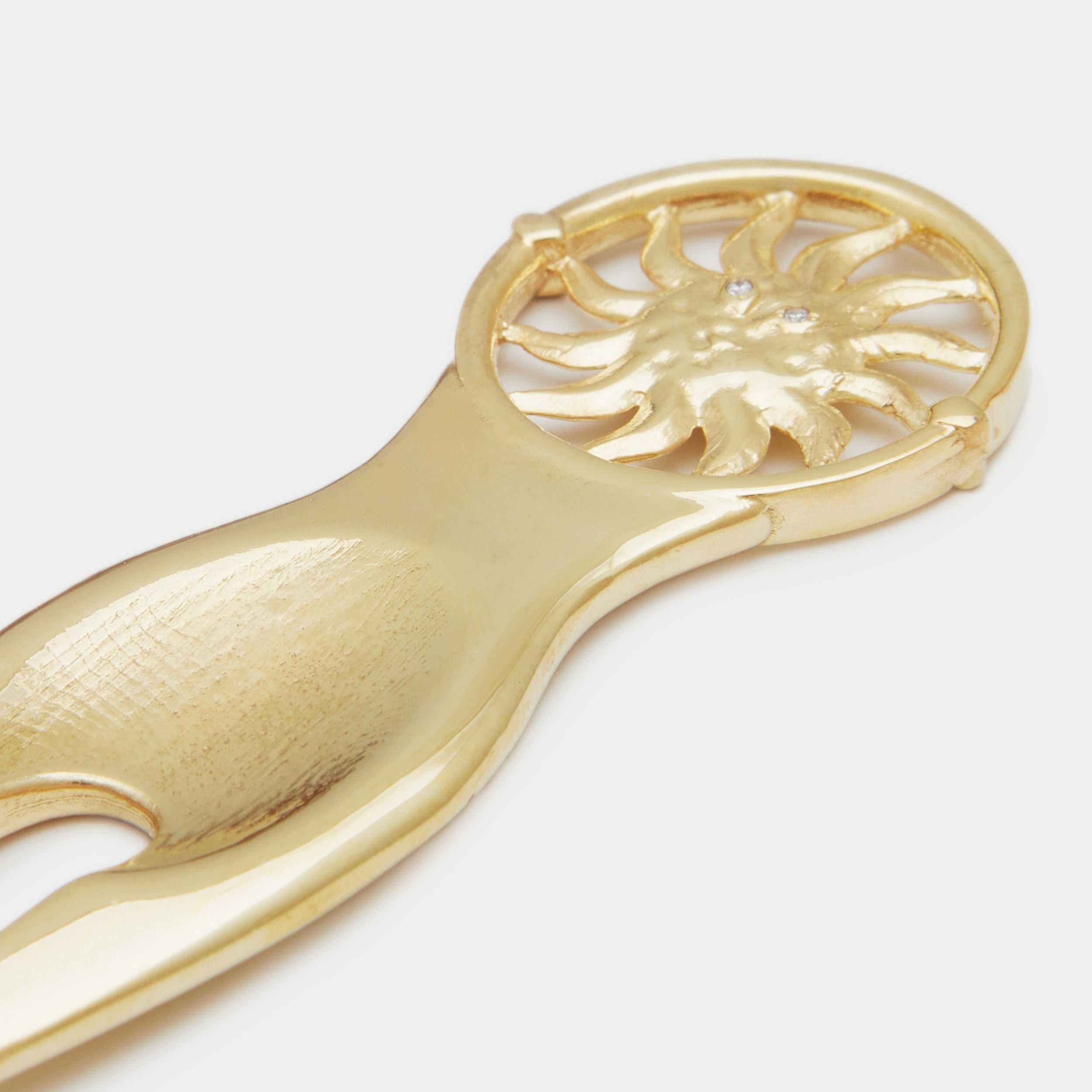 Aurora Divot Jewel - Elegant Golf Ball Marker & Divot Tool for Women | Perfect Golf Accessory for Tournaments & Casual Play