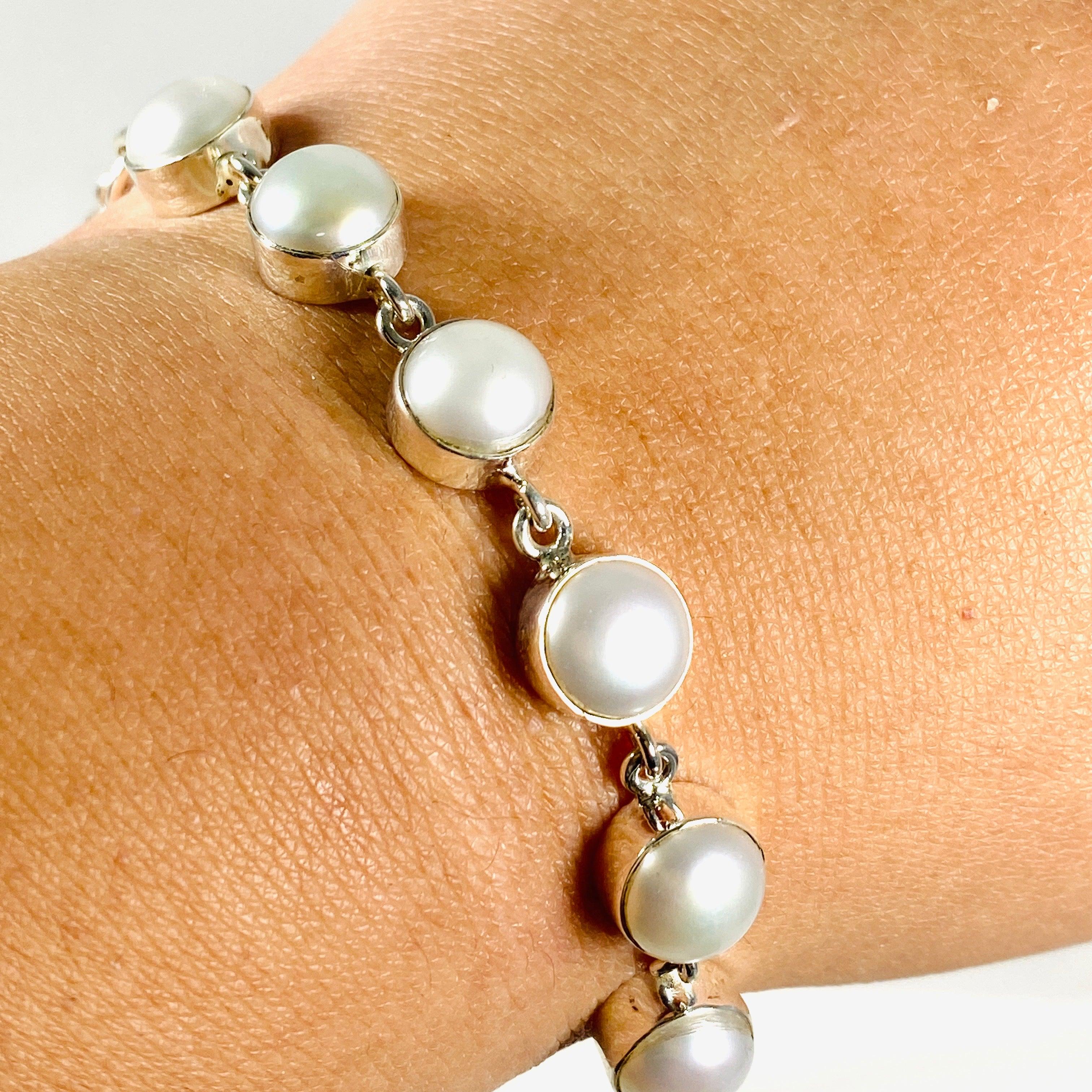 Elegant Pearl Round Bracelet for Women - Classic & Timeless Jewelry Gift for Her - Perfect for Weddings, Parties & Special Occasions