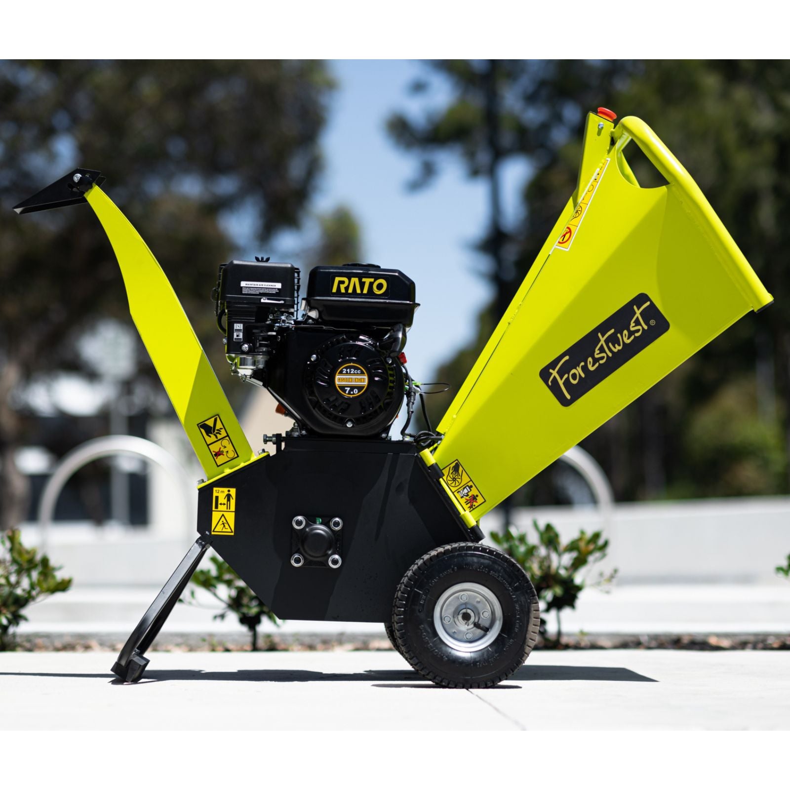 Forestwest 100MM Wood Chipper Shredder - 7HP Gas Powered Garden Chipper Mulcher for Leaves, Branches & Yard Waste - Perfect for Landscaping, Gardening & Property Maintenance (Model BM11070)