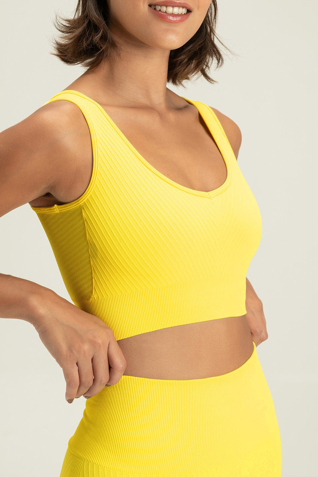 High Support Stripe Seamless Sports Bra for Women - Breathable Workout Top for Running, Yoga & Gym - Comfortable Fitness Apparel for Active Lifestyles