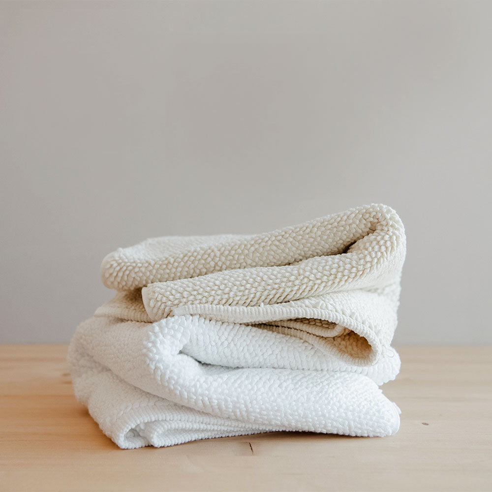 Premium Handwoven Cotton Bath Mat - Soft, Absorbent & Quick-Drying - Perfect for Bathroom, Spa & Home Decor