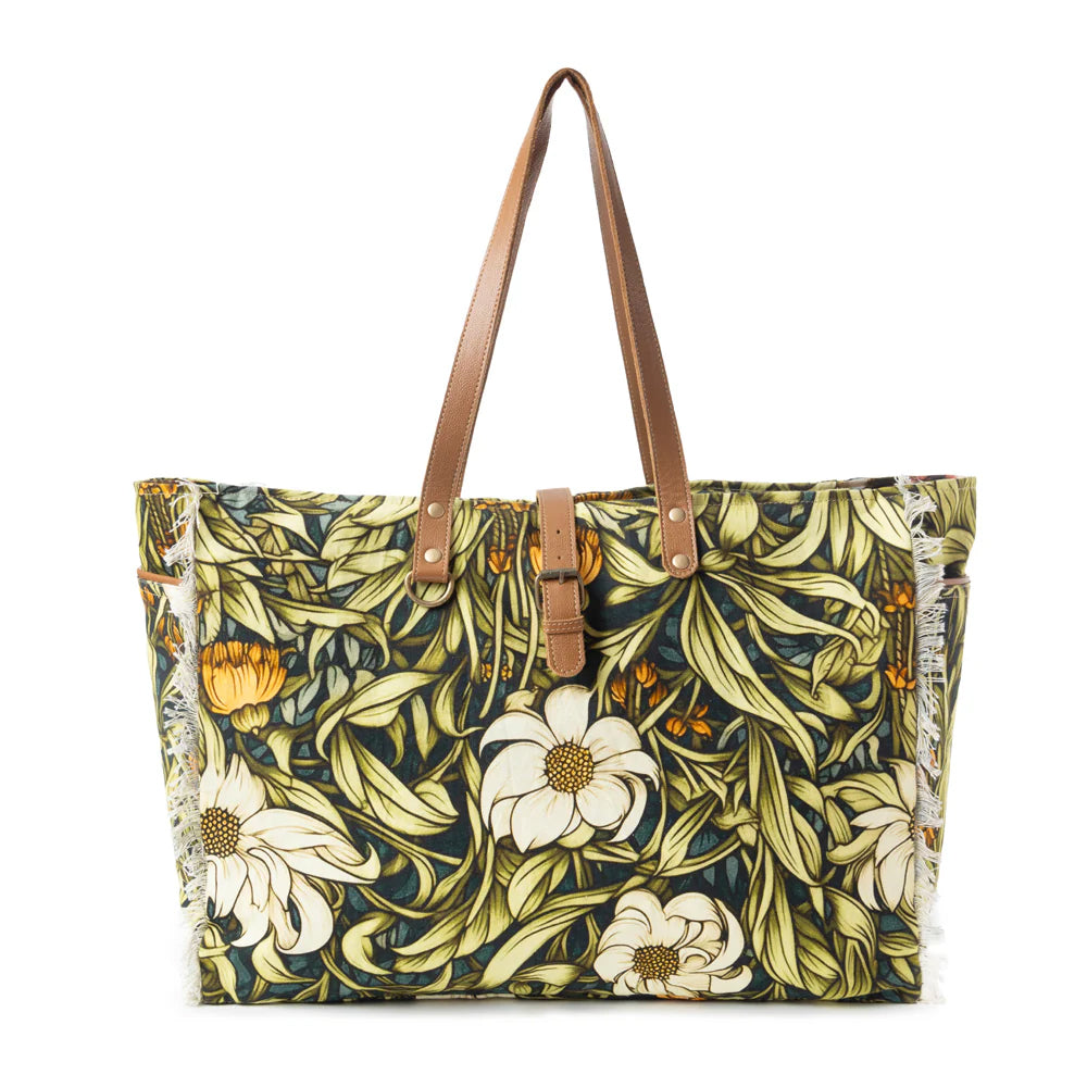 Stylish Floral Weekender Bag for Women - Large Travel Duffel with Spacious Interior - Perfect for Weekend Getaways, Gym, and Overnight Trips