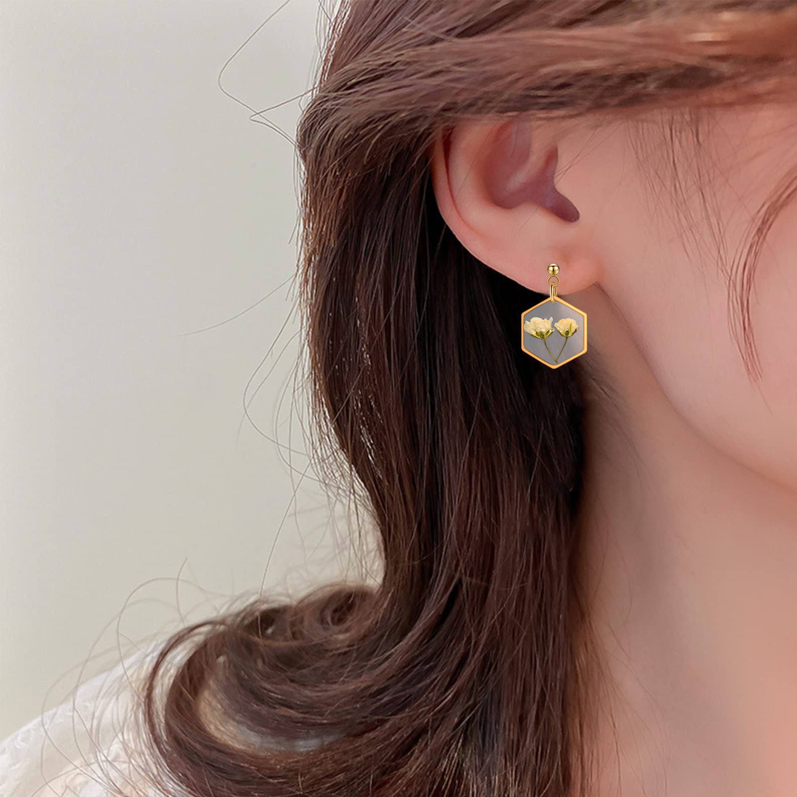 Handmade Pressed Flower Earrings for Women - Unique Baby's Breath Floral Studs with Gold Accents, Resin Drop Dangle Earrings, Symbol of Love & Innocence - Perfect Gift for Her, Bridesmaids, Mother's Day & Everyday Boho Chic Outfits