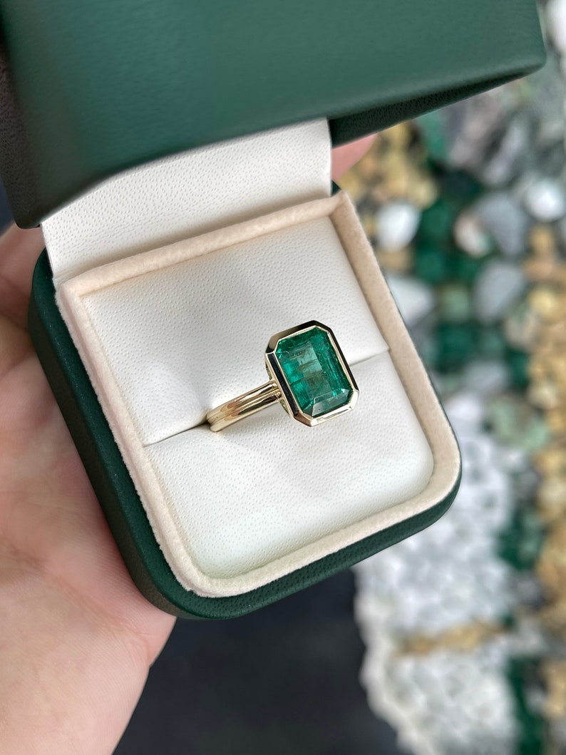4.45ct 14K Natural Vertical Emerald Bezel Solitaire Split Shank Gold Ring for Women - Anniversary, Engagement & Wedding Gift - Perfect for Proposals, Bridal Jewelry & Special Occasions