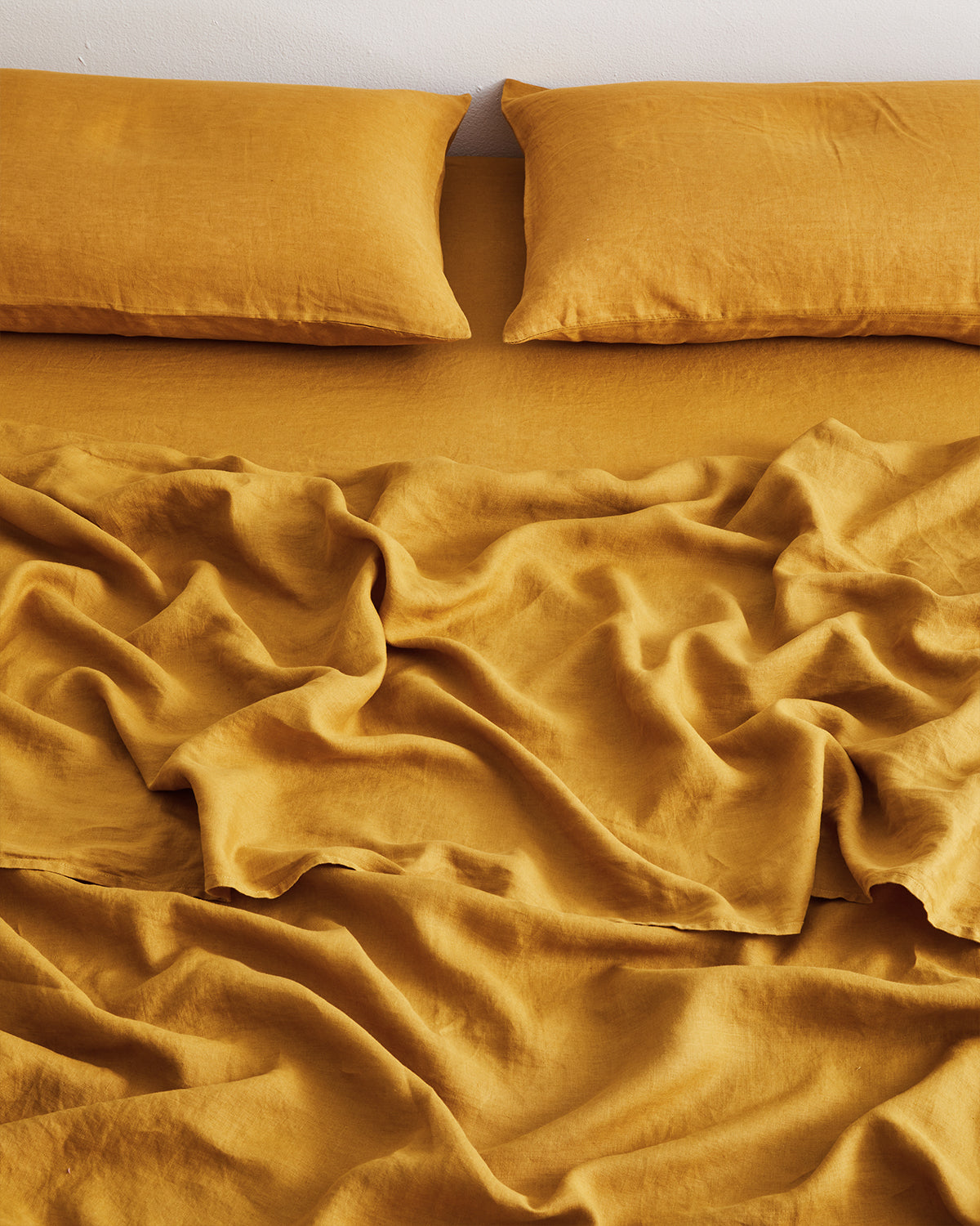 100% French Flax Linen Fitted Sheet - Organic Turmeric Color - Queen Size Bed Sheet Set - Breathable & Hypoallergenic - Perfect for Allergy Sufferers & Hot Sleepers