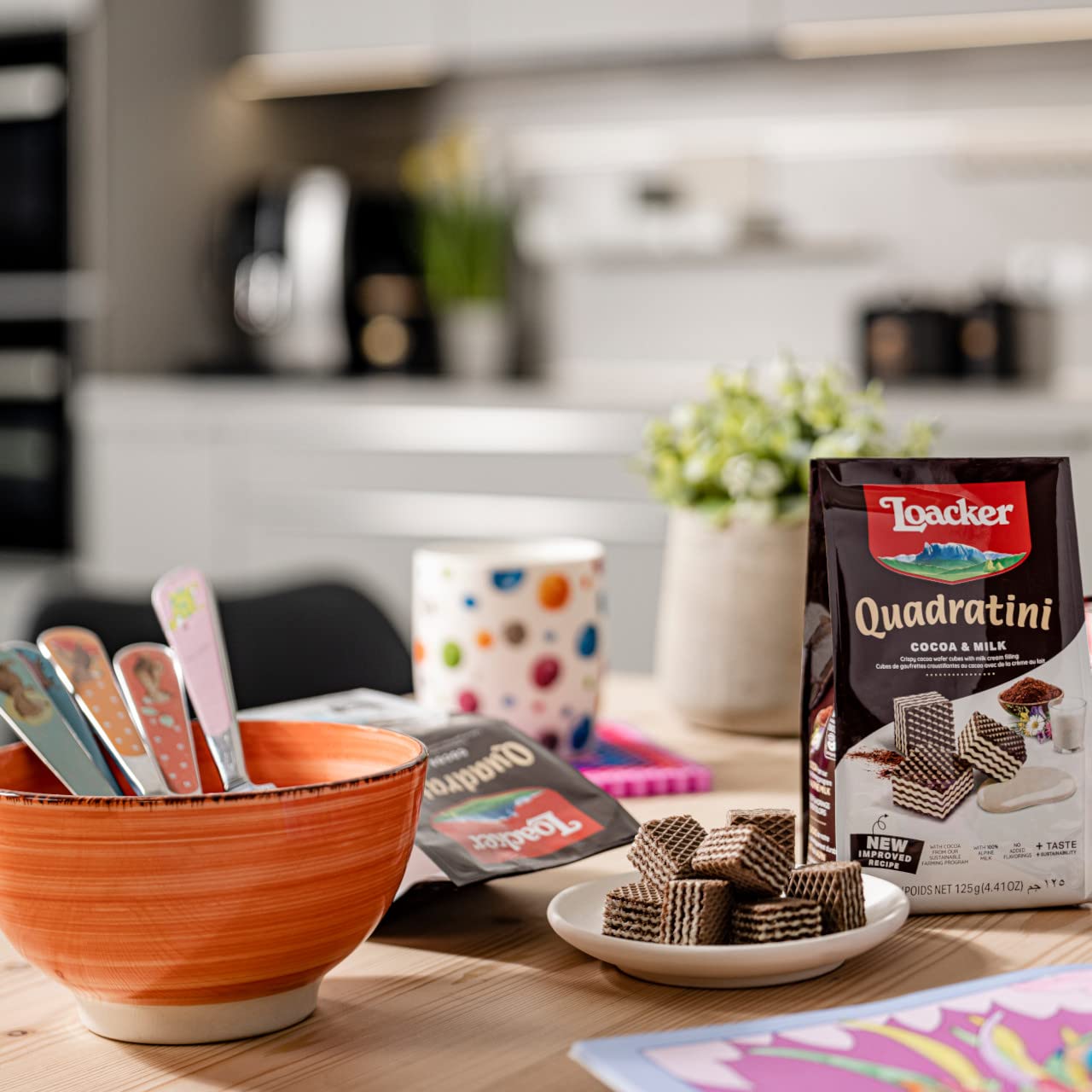 Loacker Quadratini Cocoa & Milk Wafer Cookies - Premium Crispy Bite-Size Chocolate Wafers with 30% Less Sugar, Non-GMO, Large Pack of 6 - Perfect for Snacking, Office Treats & Gift Baskets
