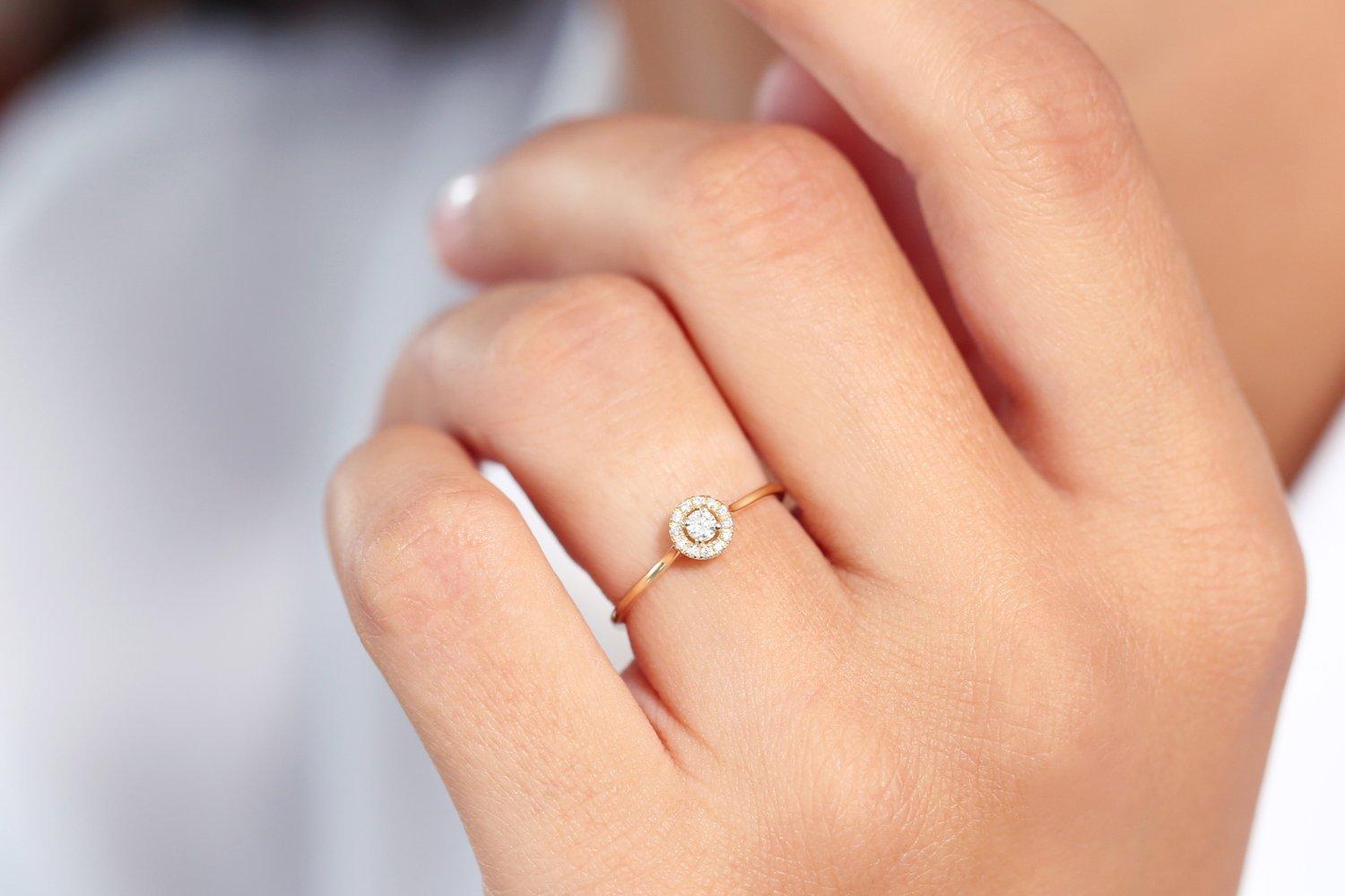 0.50 Carat Classic Halo Round Moissanite Diamond Engagement Ring in 14K Solid Gold - Perfect for Proposals, Weddings & Anniversary Gifts
